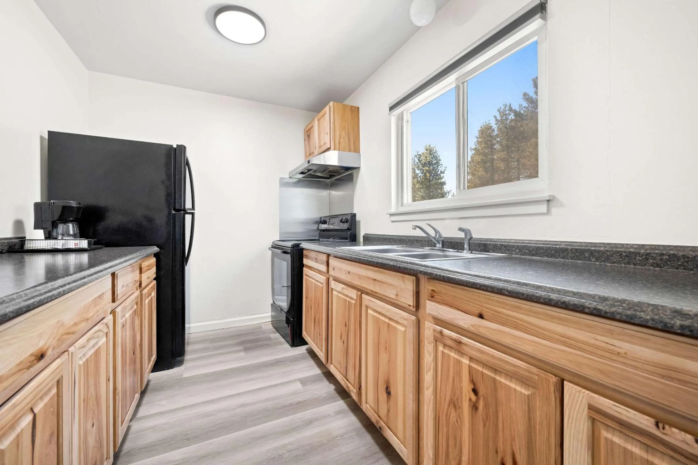 Bedroom in Econo Lodge Inn & Suites Heavenly Village Area