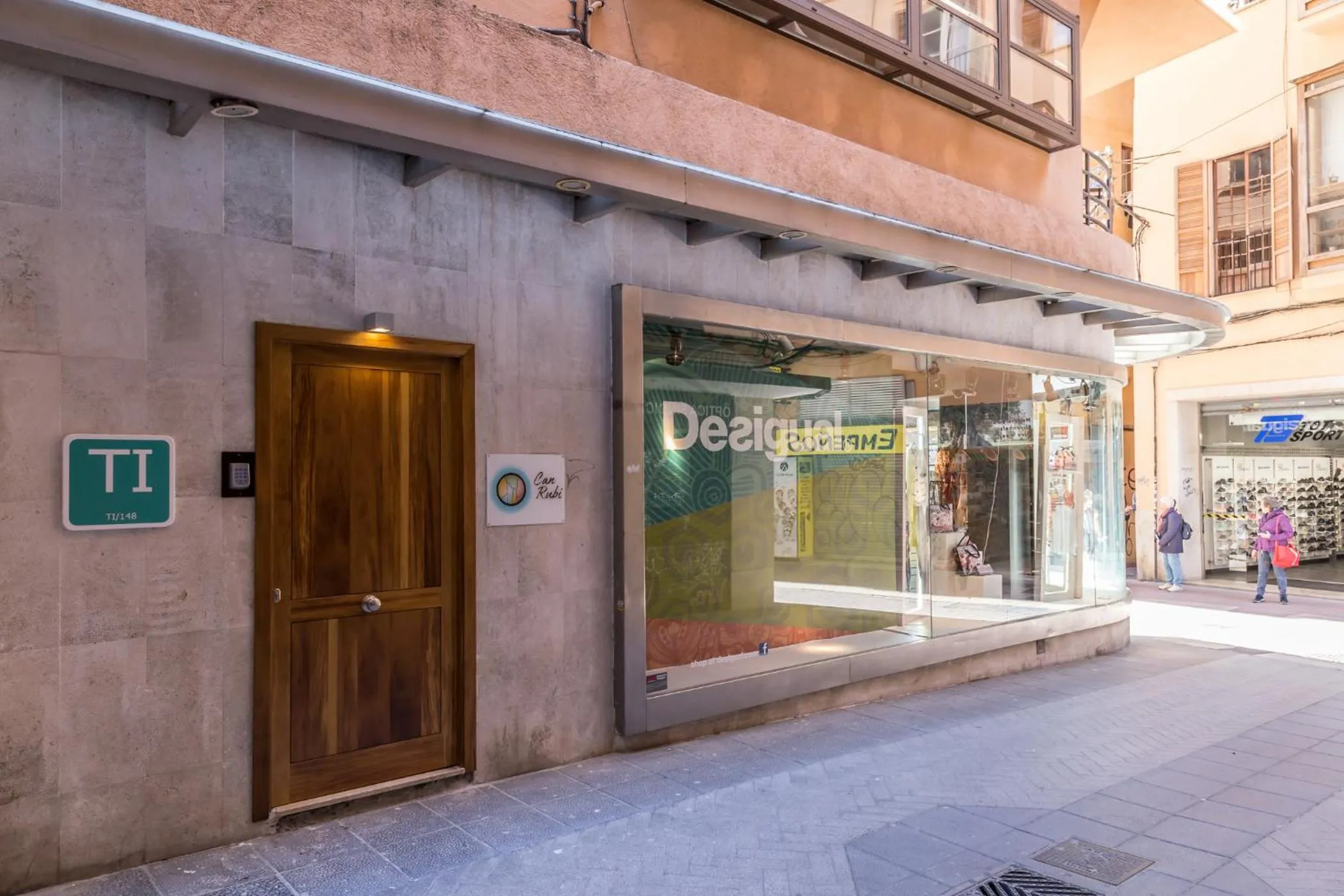 Facade/entrance in Can Rubi - Turismo de Interior