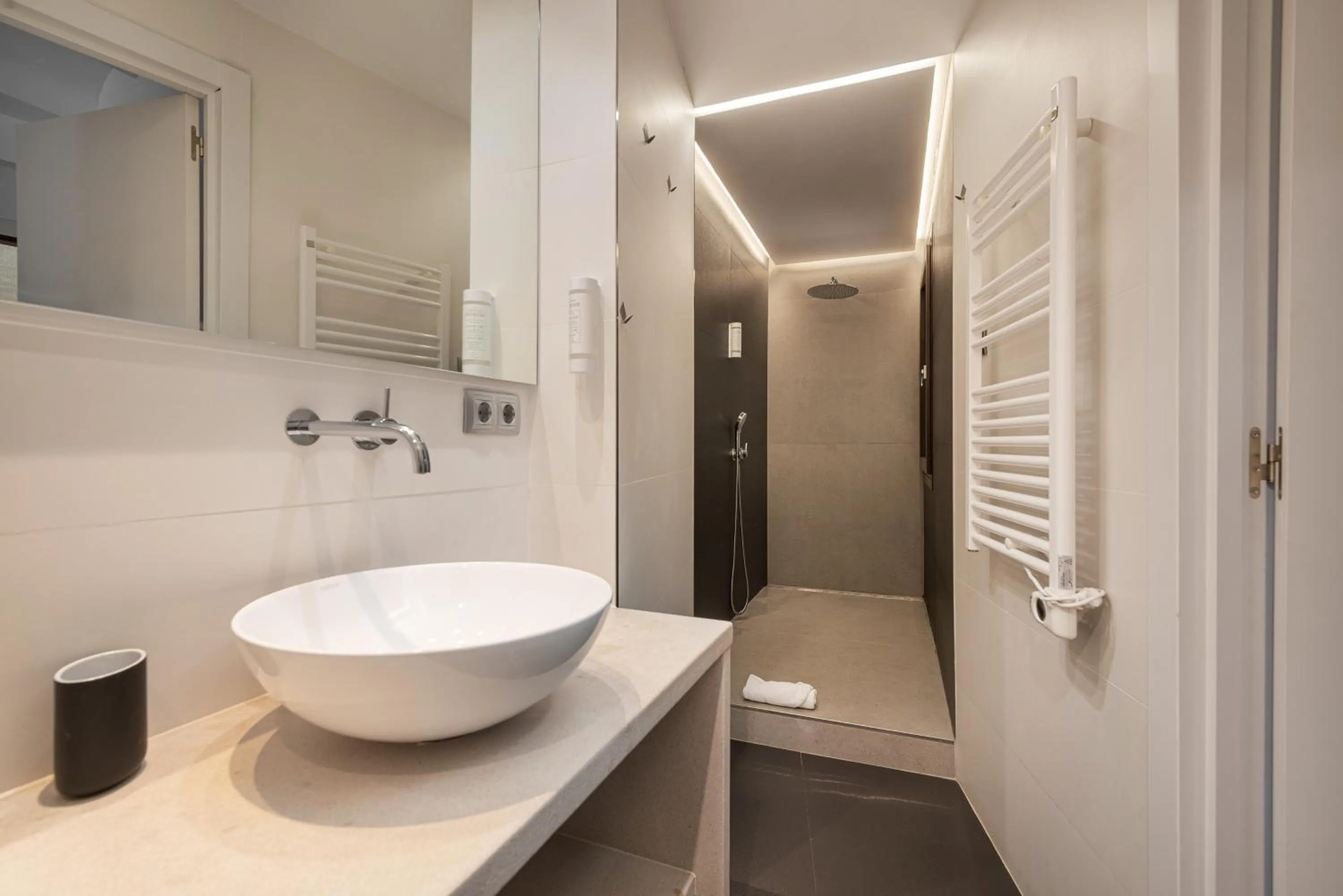 Shower in Can Rubi - Turismo de Interior