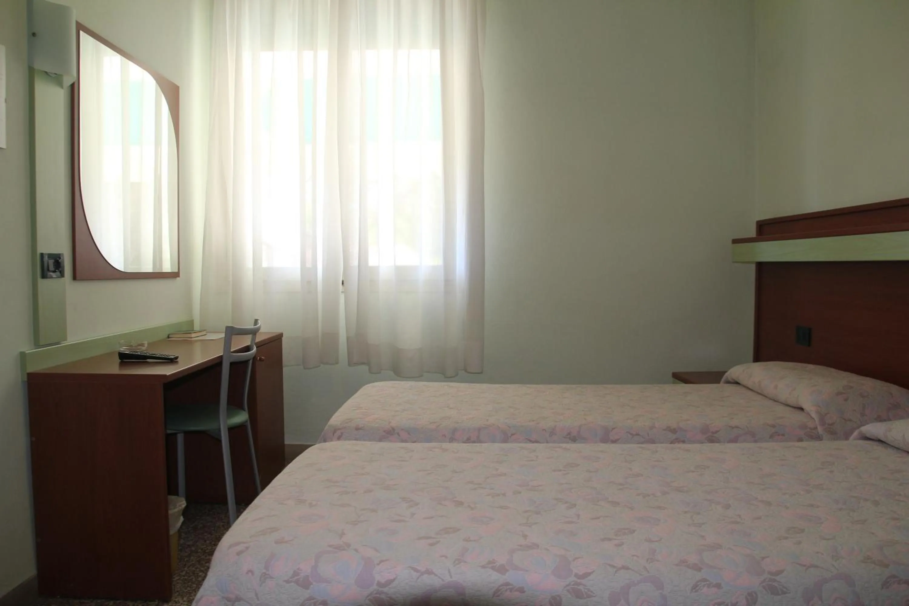 Shower in Hotel Palm Beach