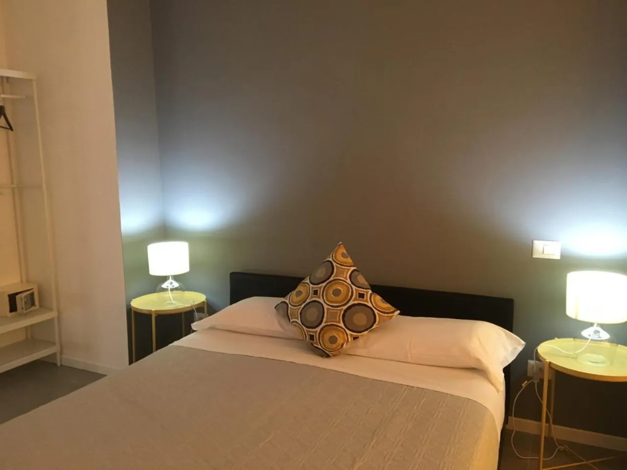 Bedroom, Bed in Vatican Central Suites