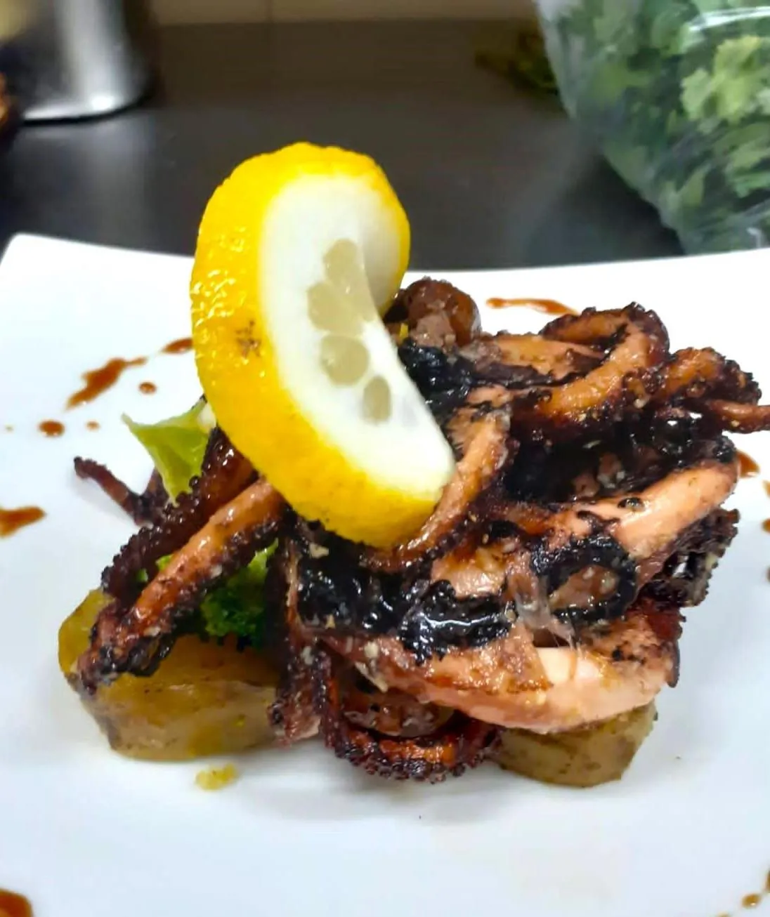 Restaurant/places to eat in Blue Marlin Hotel