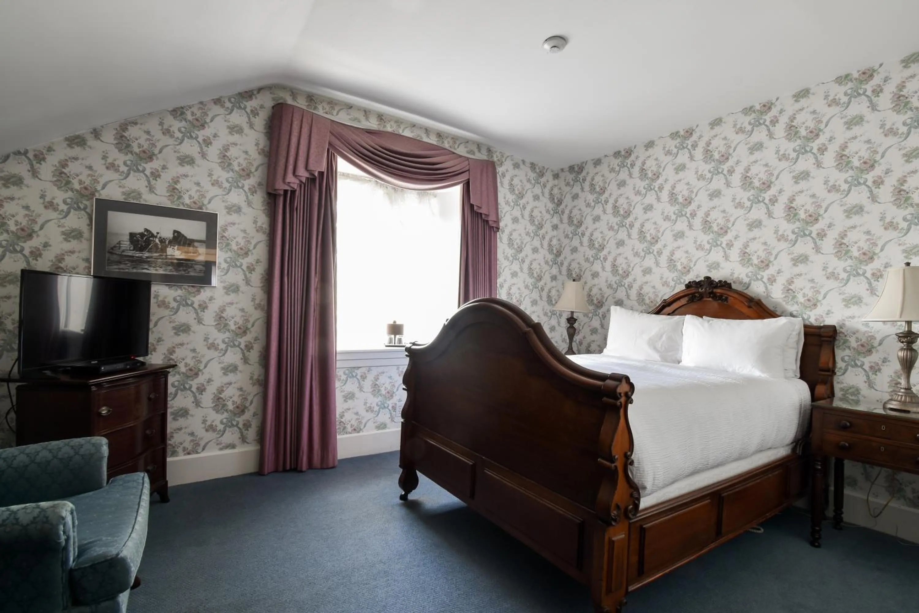 Bedroom in The Waring House