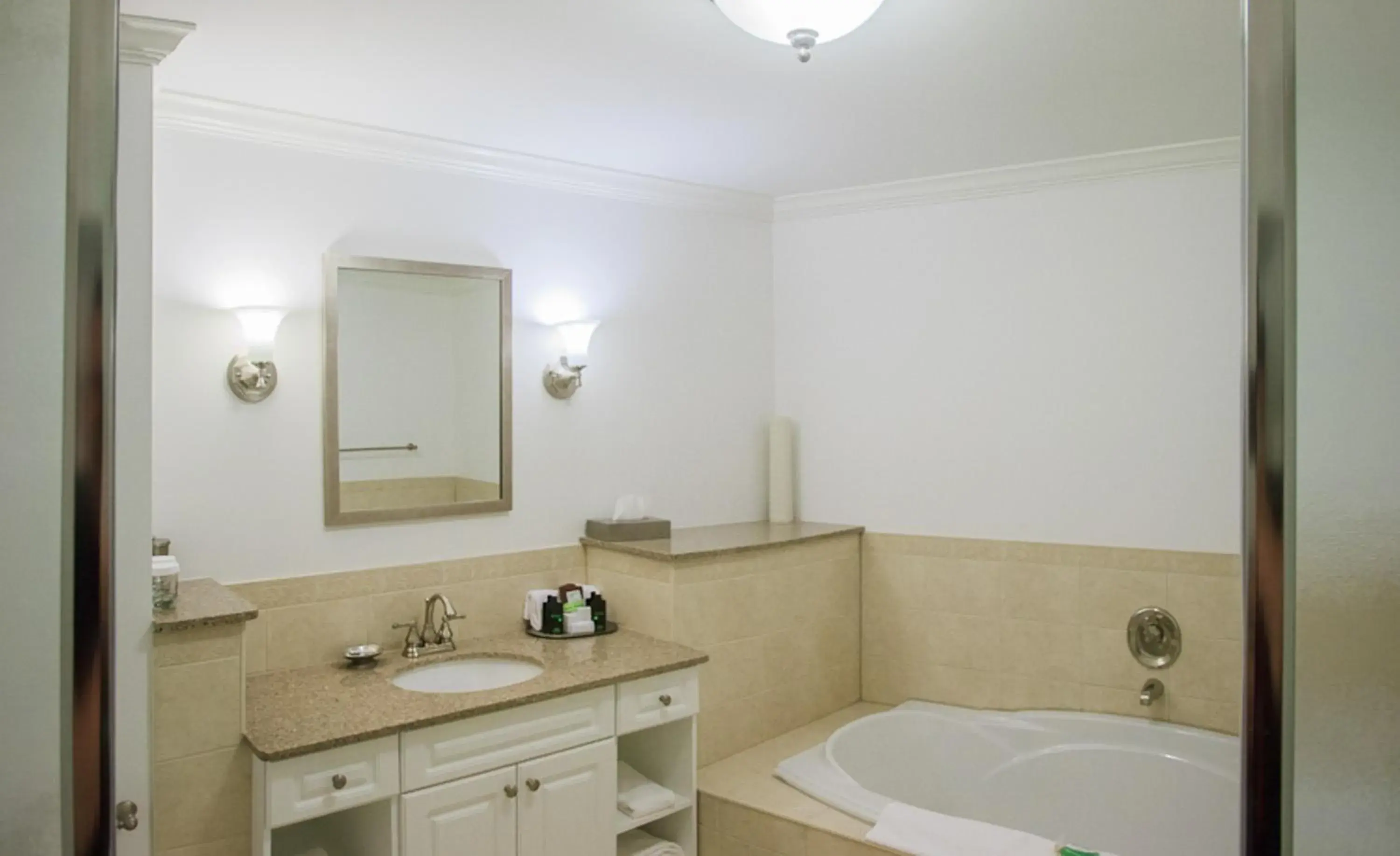 Suite in The Waring House Suite in The Waring House