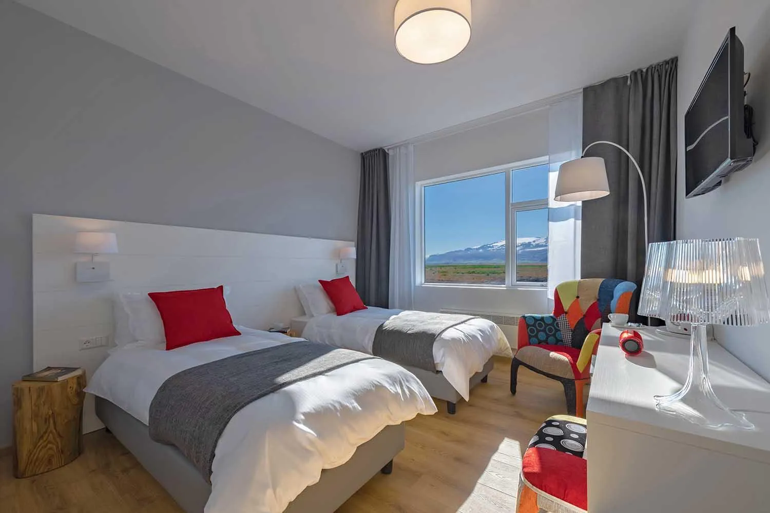 Property building, Bed in Hotel Selja