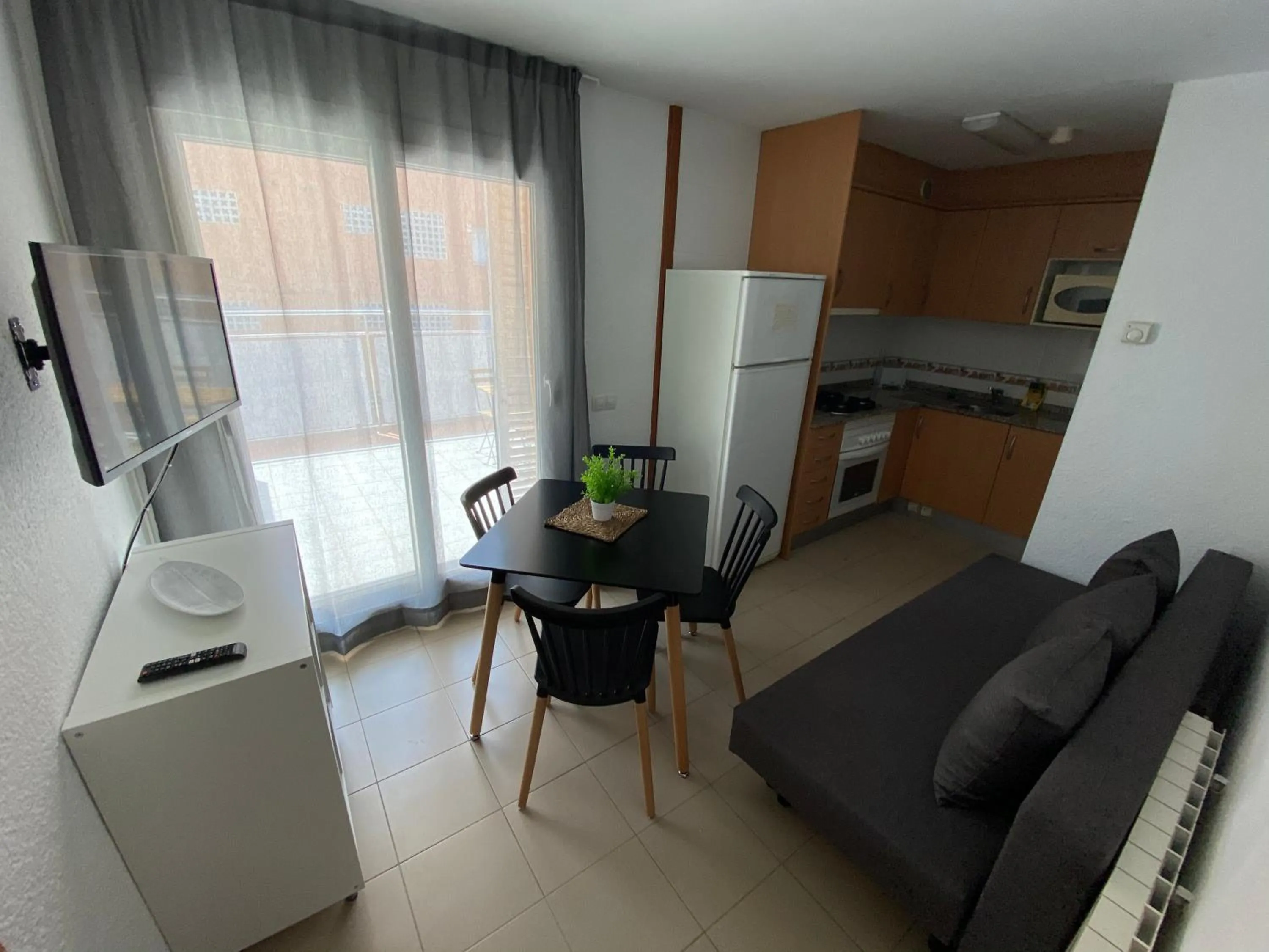 Kitchen or kitchenette in Apartamentos AR Isern