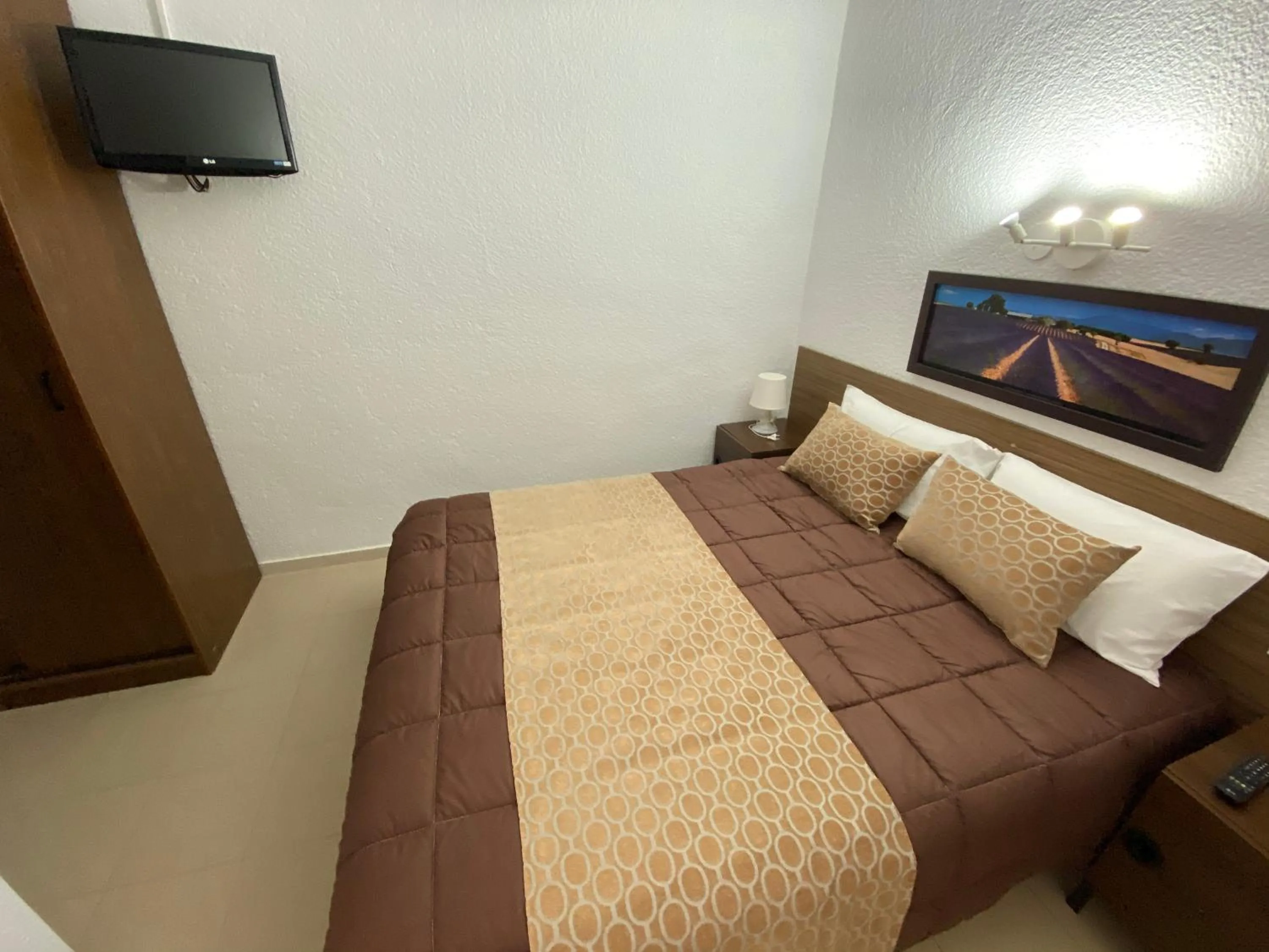 Photo of the whole room, Bed in Apartamentos AR Isern