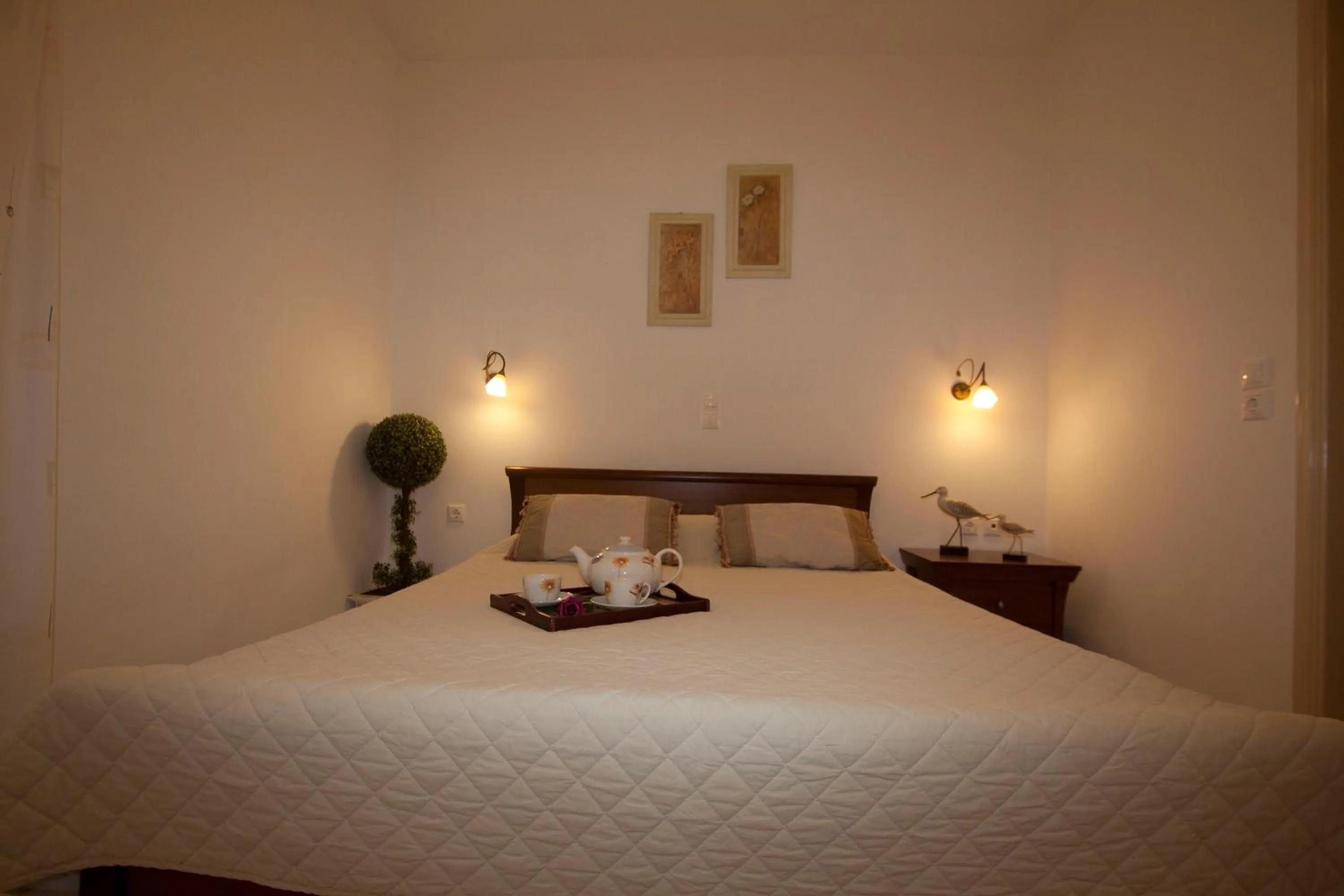 Bed in Zefyros Studios