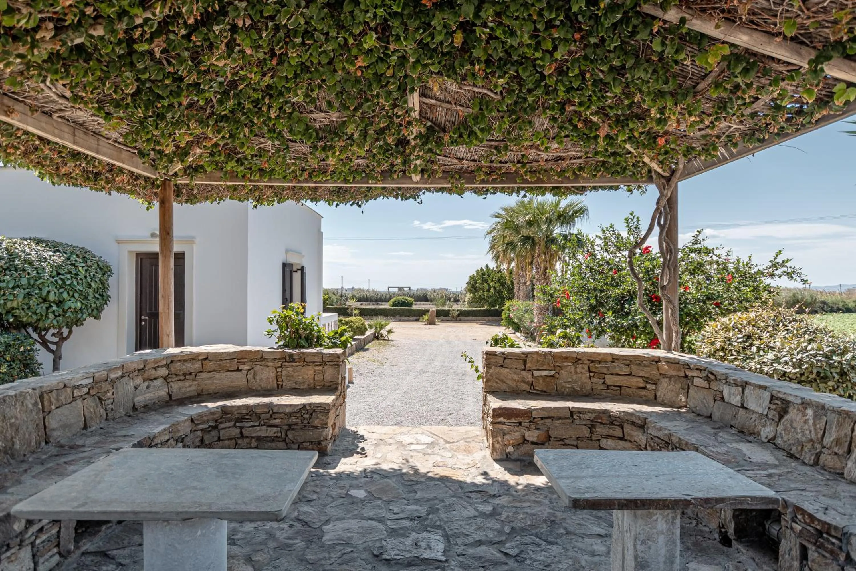 Dining area in Zefyros Studios