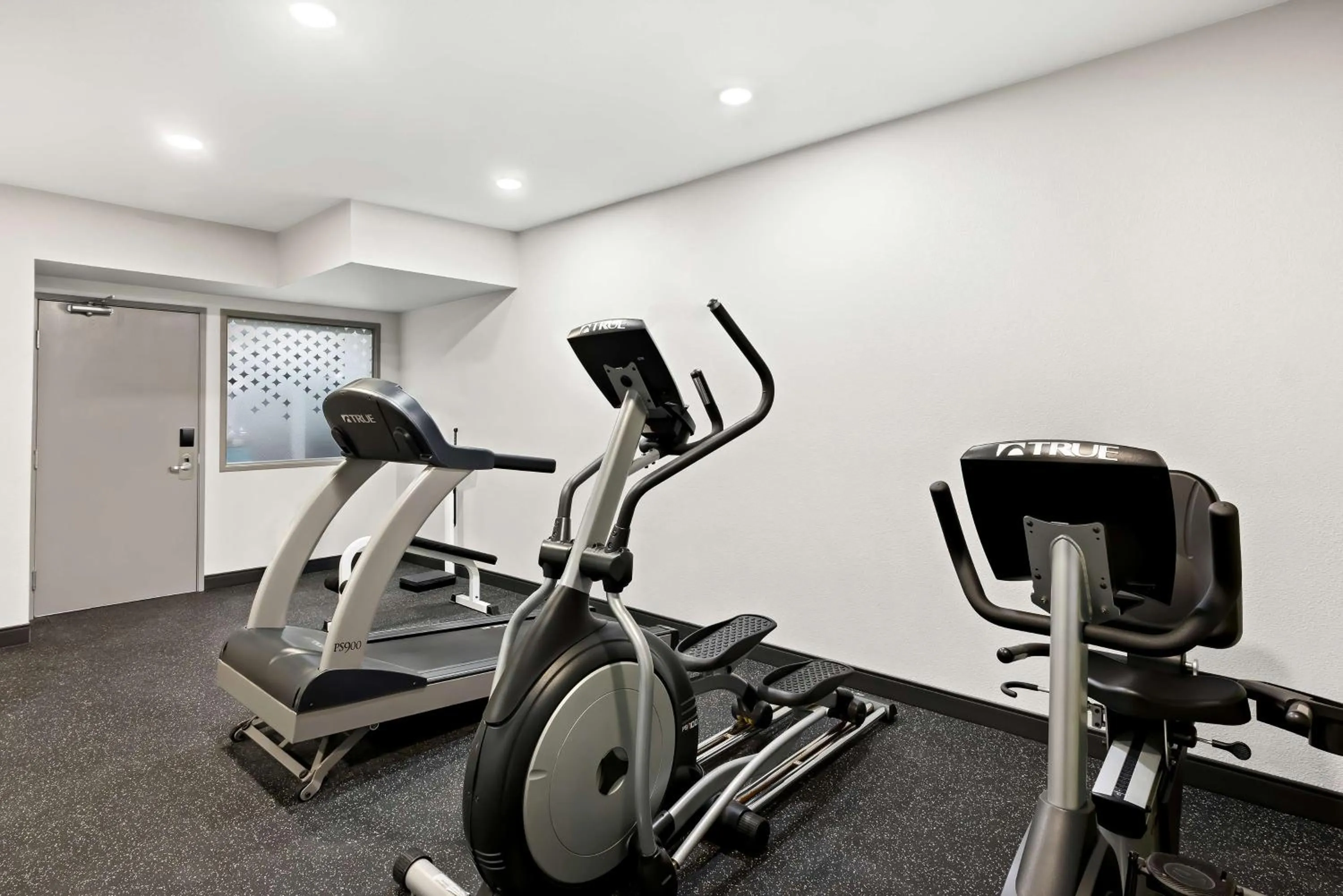 Fitness centre/facilities in Spark by Hilton Newest Hotel in Williams CA