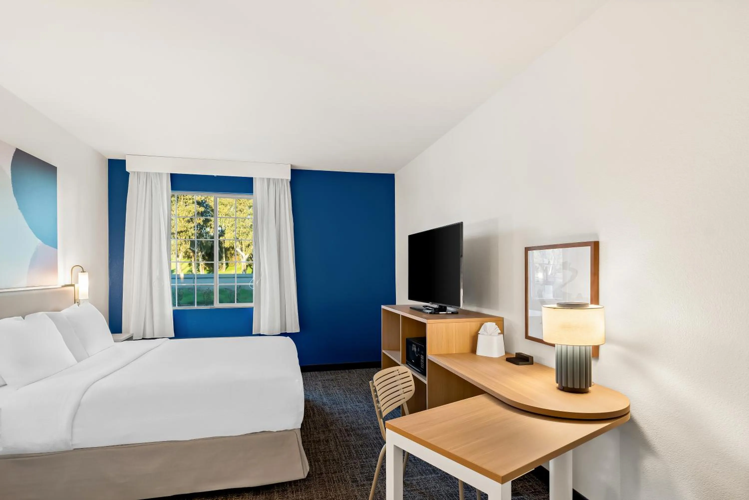 Bed in Spark by Hilton Newest Hotel in Williams CA