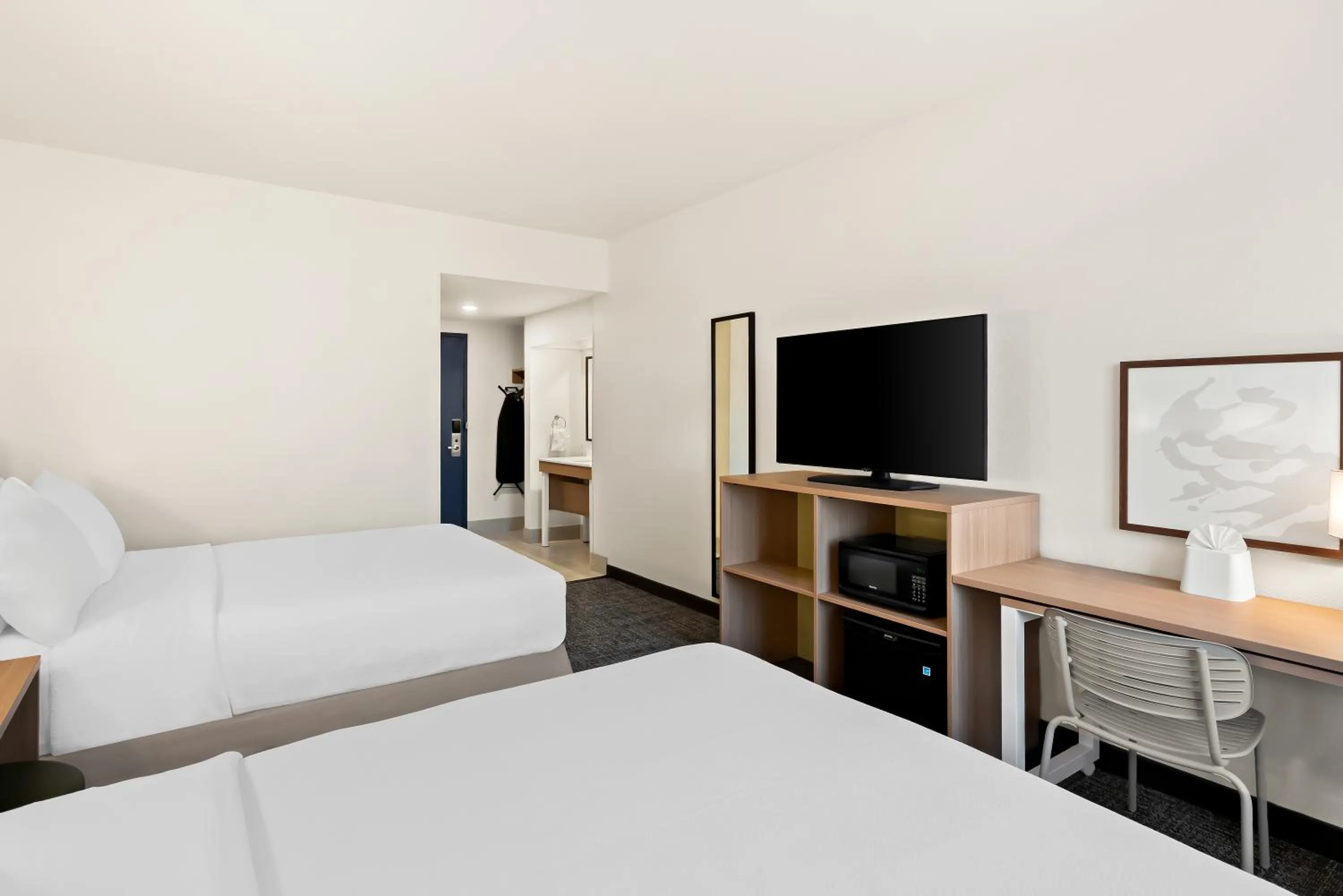 Bed in Spark by Hilton Newest Hotel in Williams CA