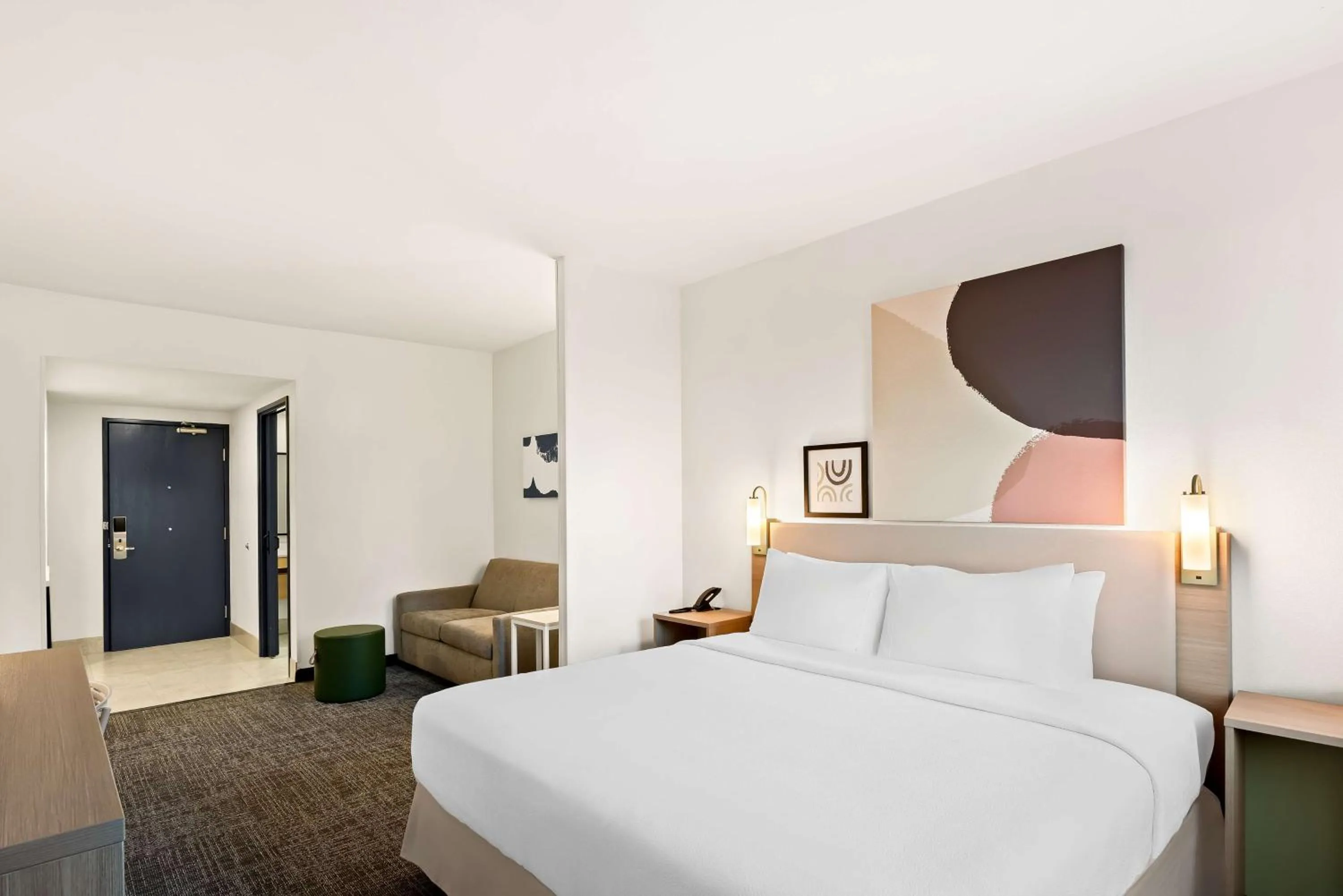 Living room, Bed in Spark by Hilton Newest Hotel in Williams CA