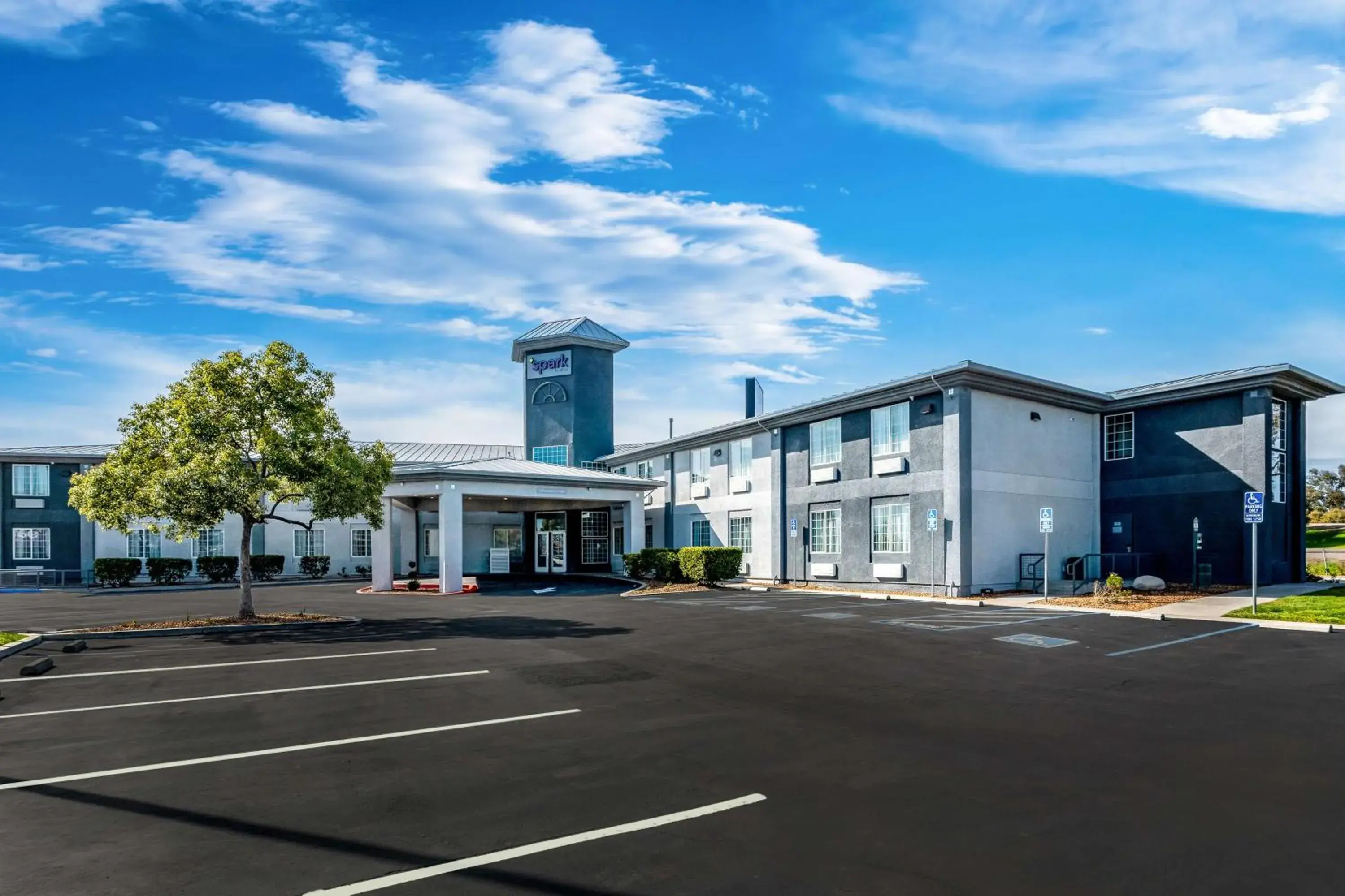 Spark by Hilton Newest Hotel in Williams CA Spark by Hilton Newest Hotel in Williams CA