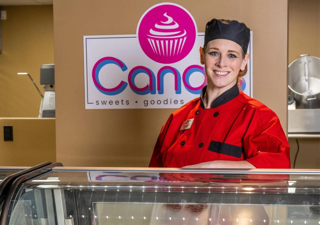 Restaurant/places to eat in Country Cascades Waterpark Resort