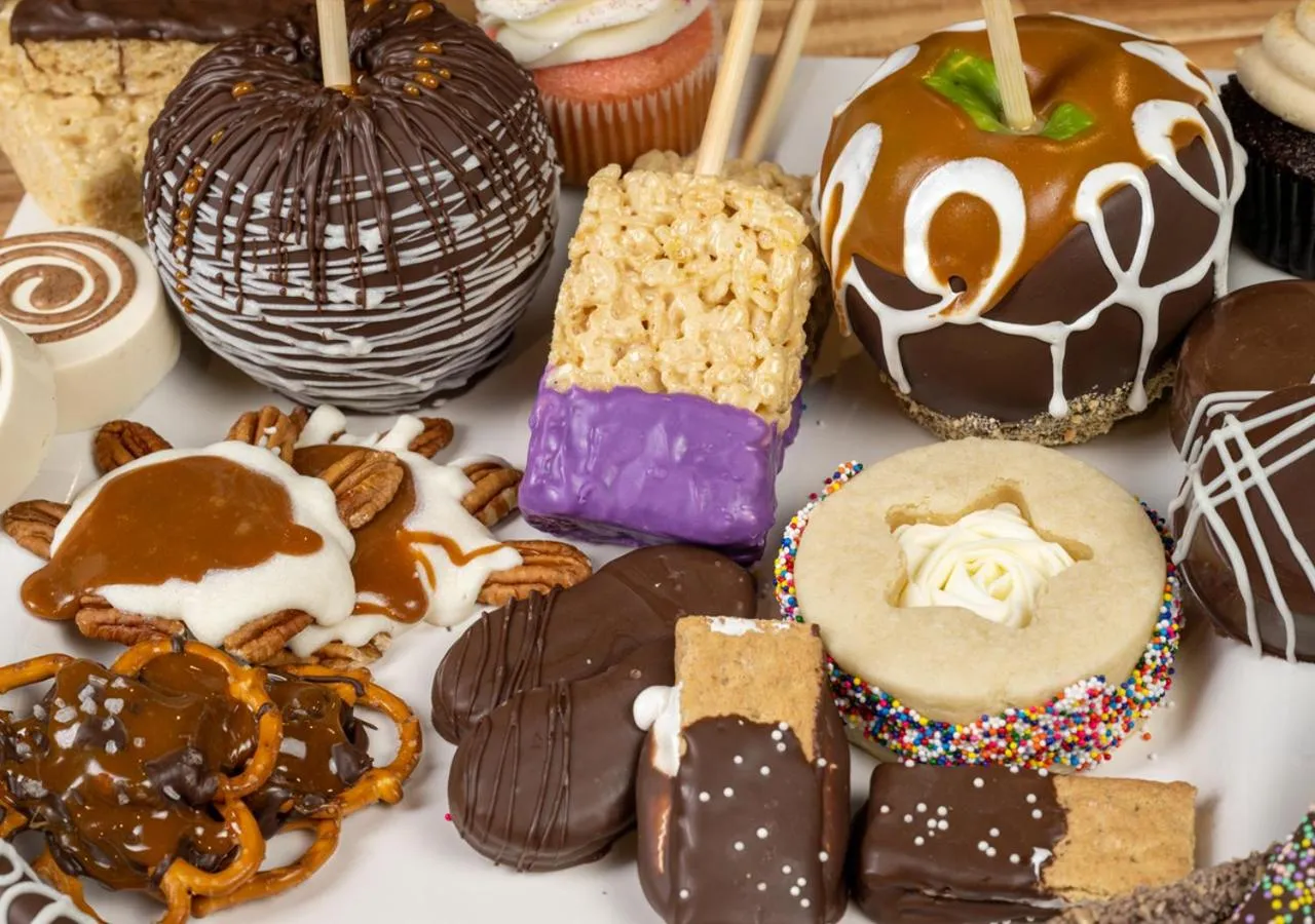 Restaurant/places to eat in Country Cascades Waterpark Resort