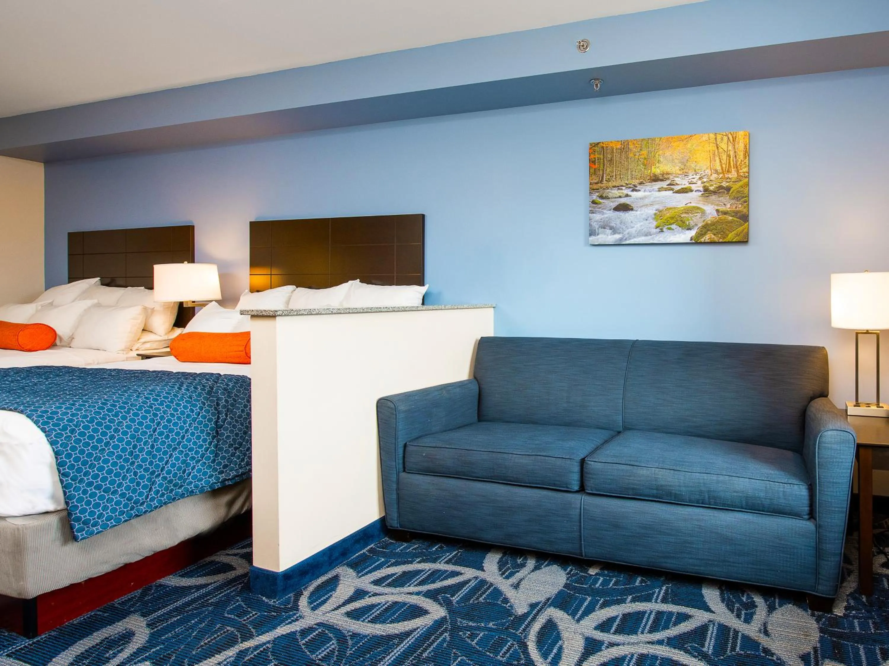 Seating area, Bed in Country Cascades Waterpark Resort