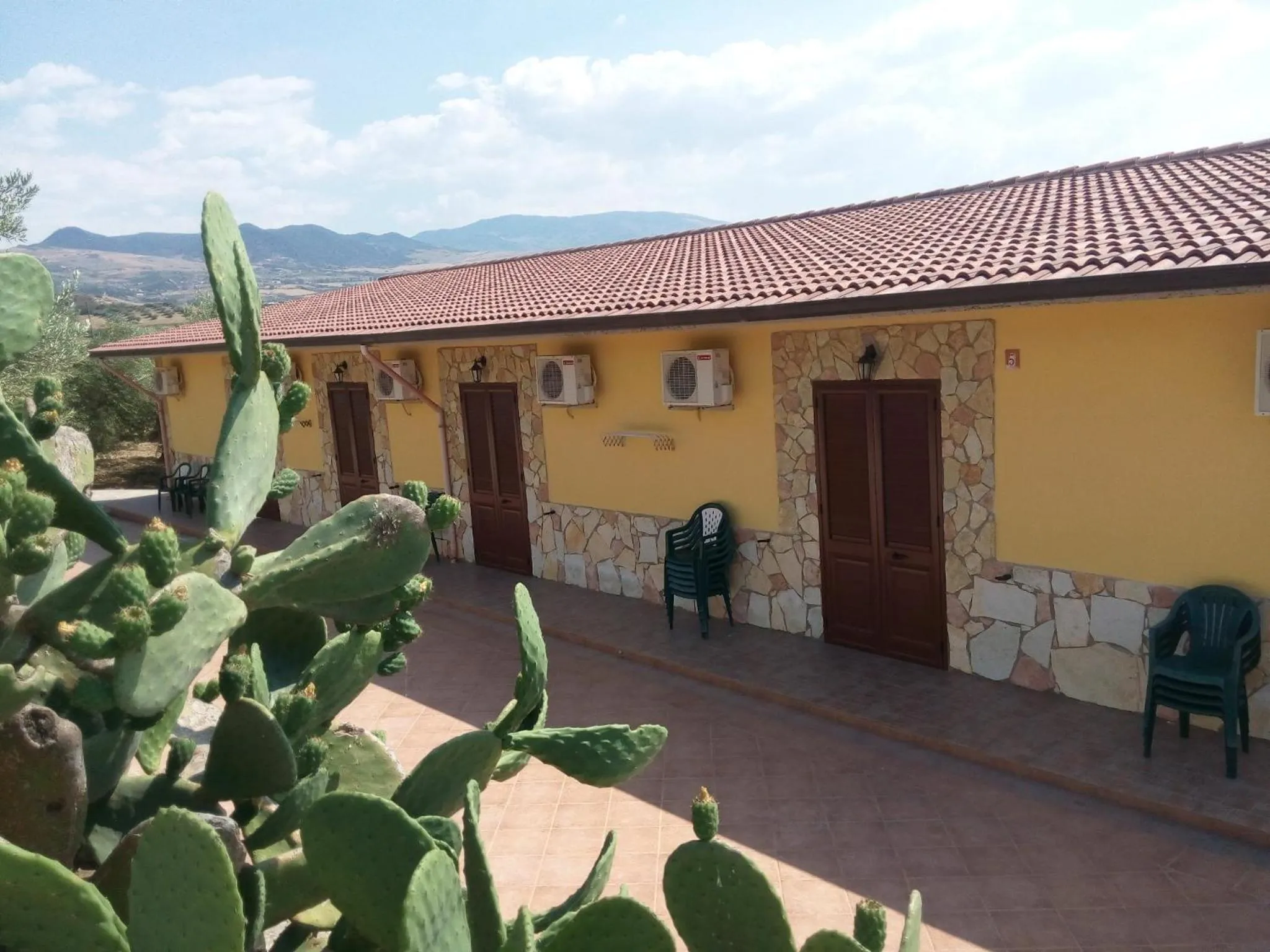 Garden view in Agriturismo La Targa