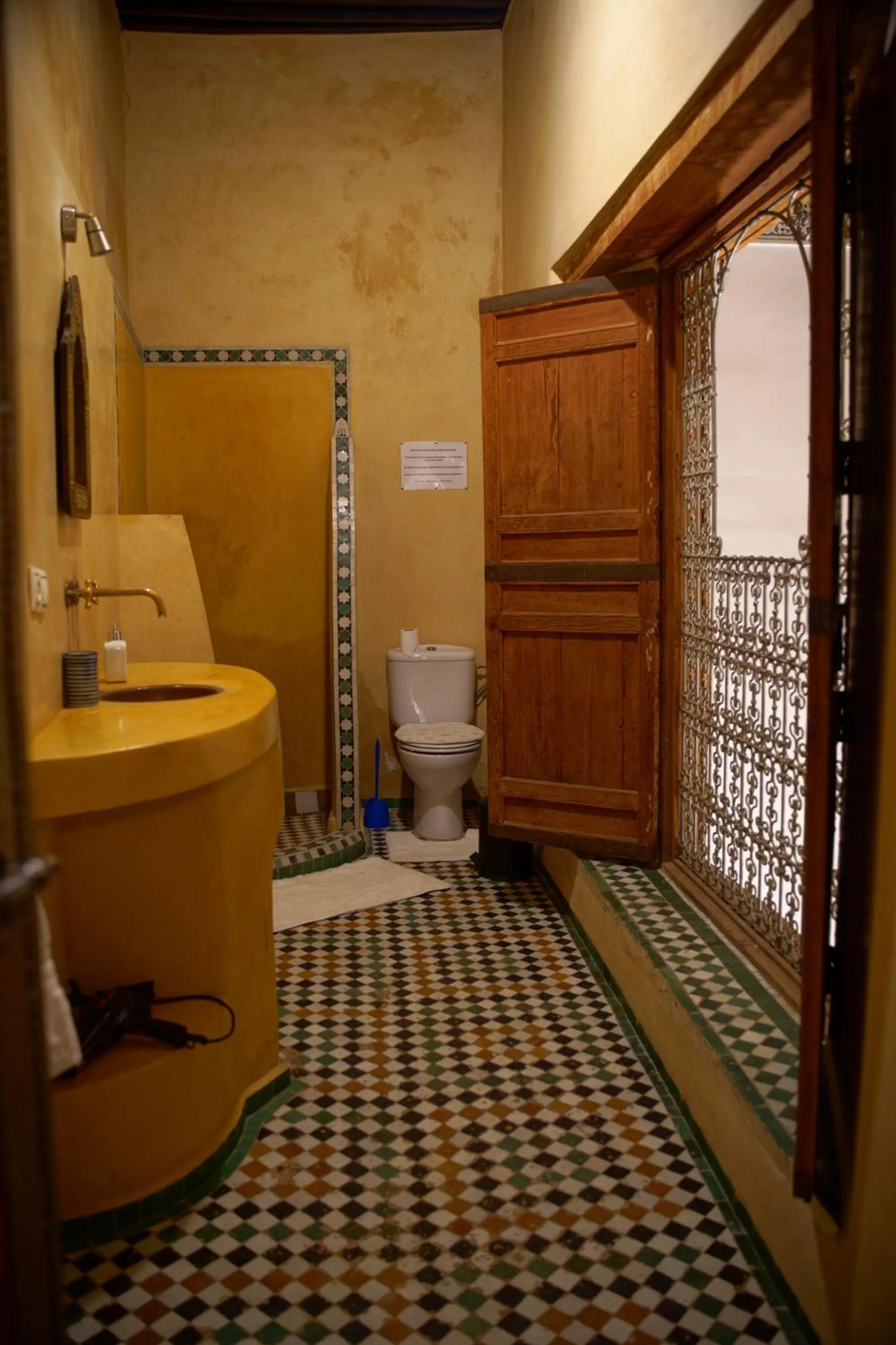 Toilet in La Cheminée Bleue Fes