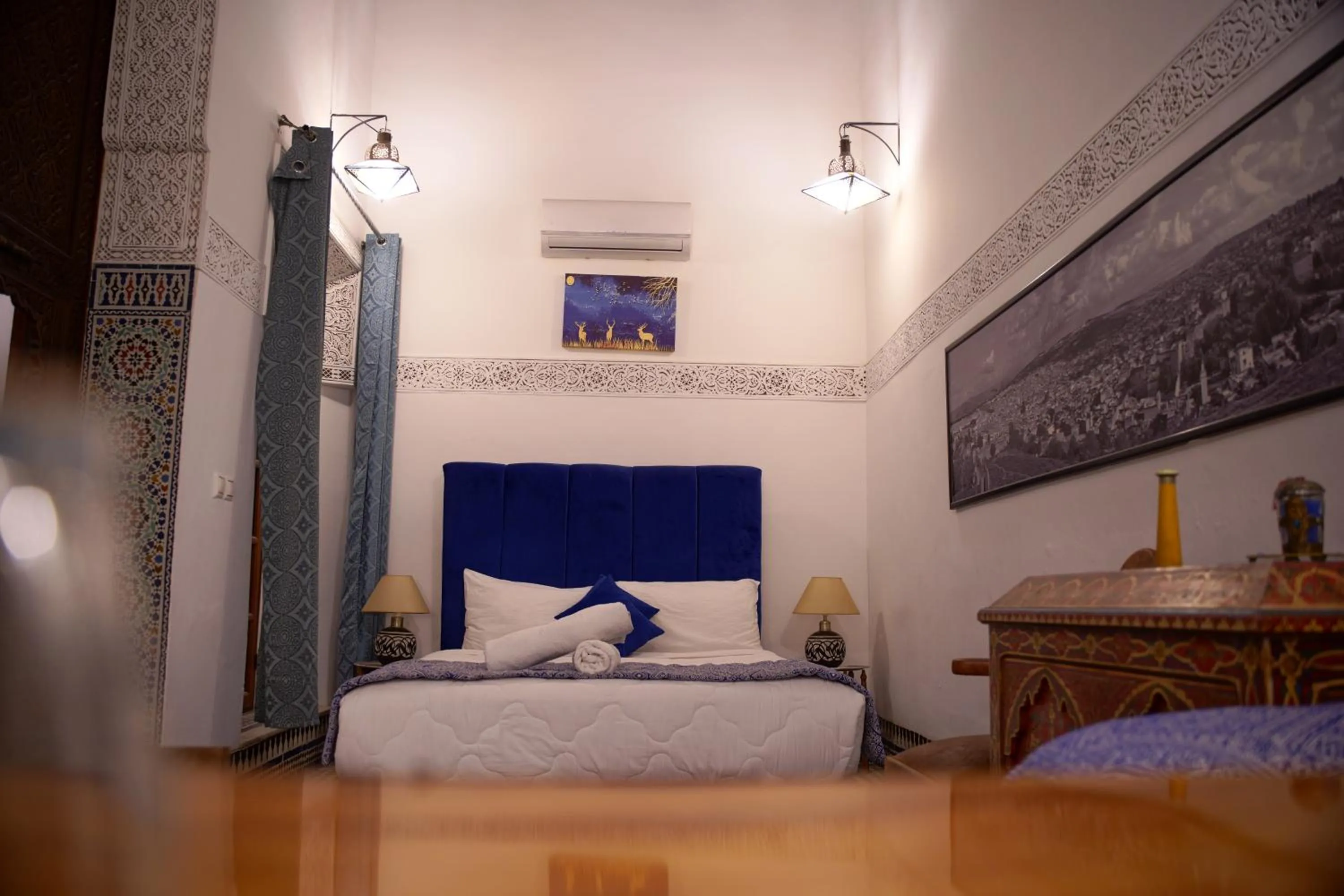 Photo of the whole room, Bed in La Cheminée Bleue Fes