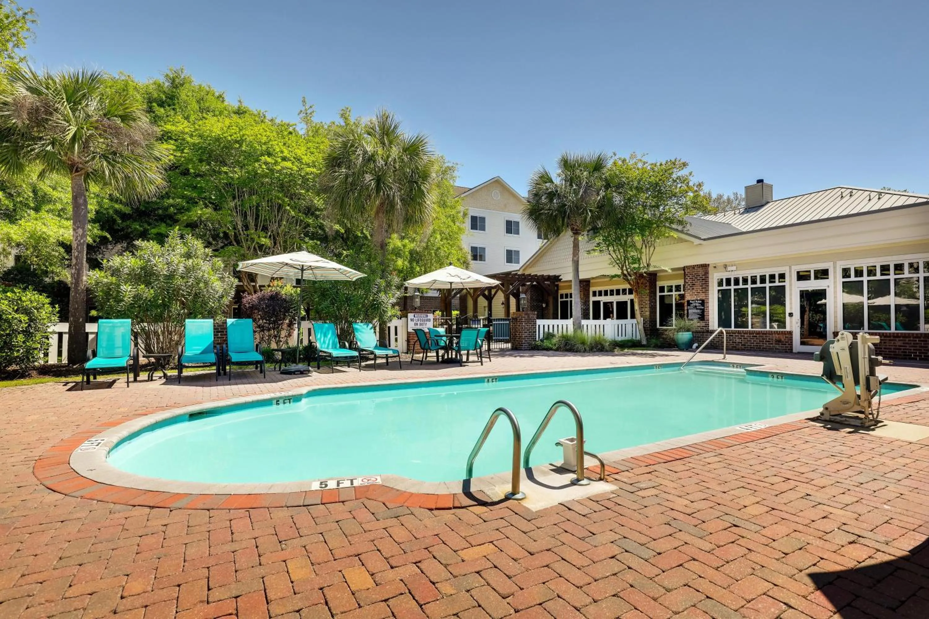 Pool view in Homewood Suites by Hilton Charleston - Mount Pleasant