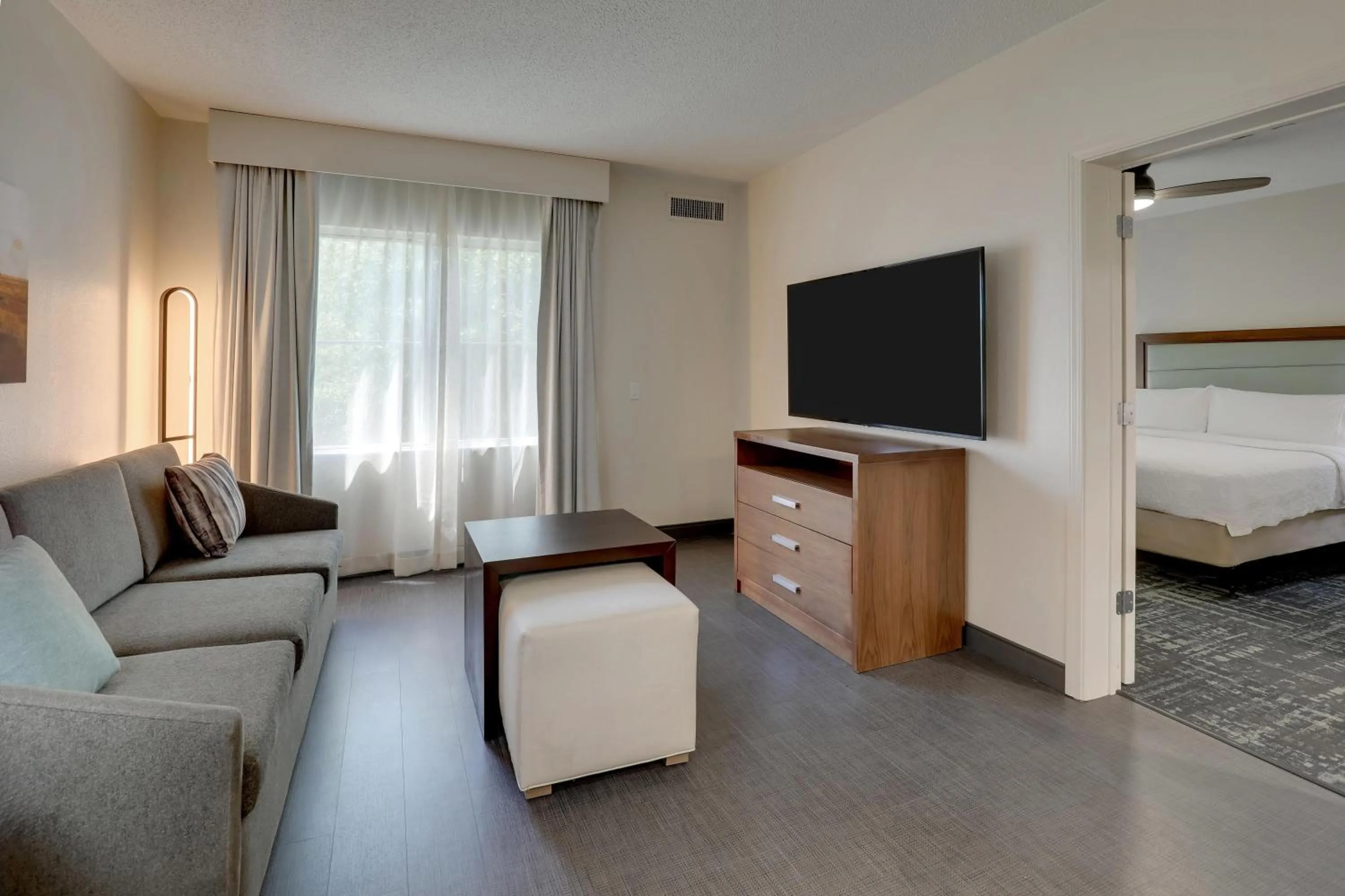 Living room, Bed in Homewood Suites by Hilton Charleston - Mount Pleasant