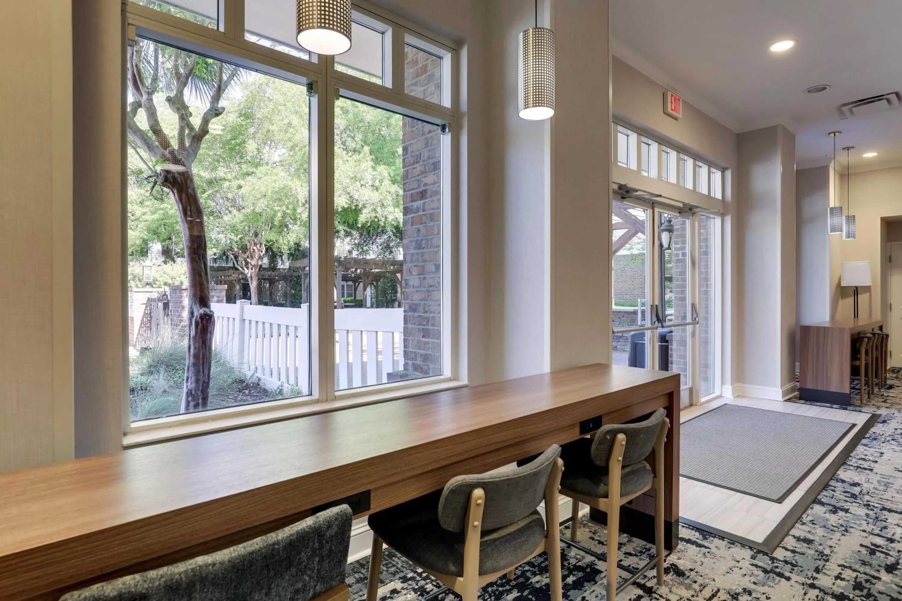 Restaurant/places to eat in Homewood Suites by Hilton Charleston - Mount Pleasant