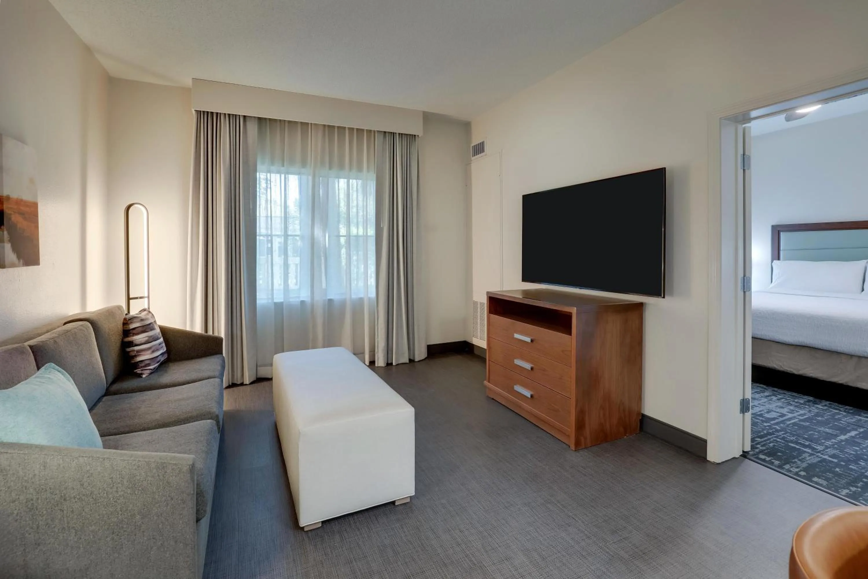 Living room, Bed in Homewood Suites by Hilton Charleston - Mount Pleasant
