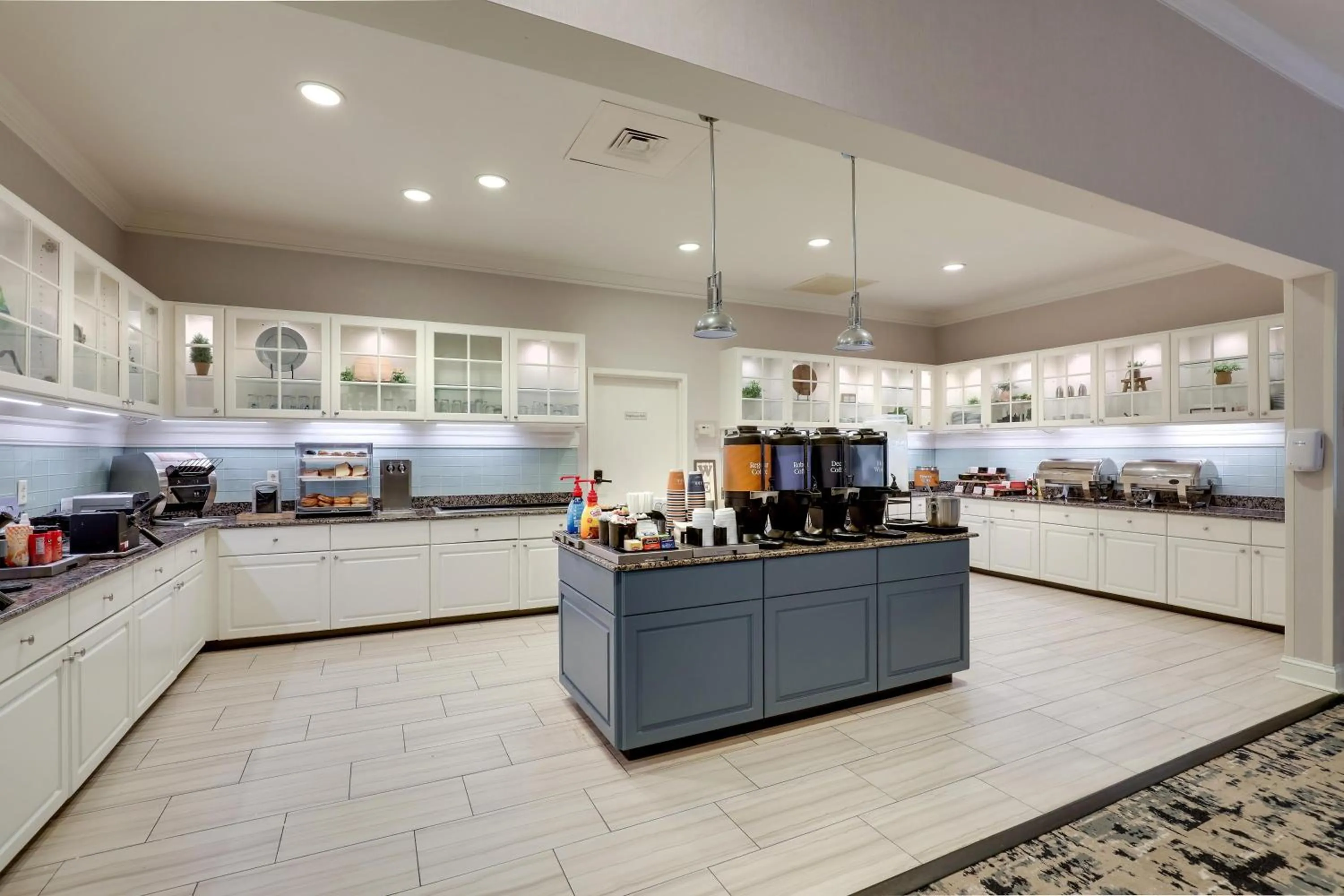 Breakfast in Homewood Suites by Hilton Charleston - Mount Pleasant