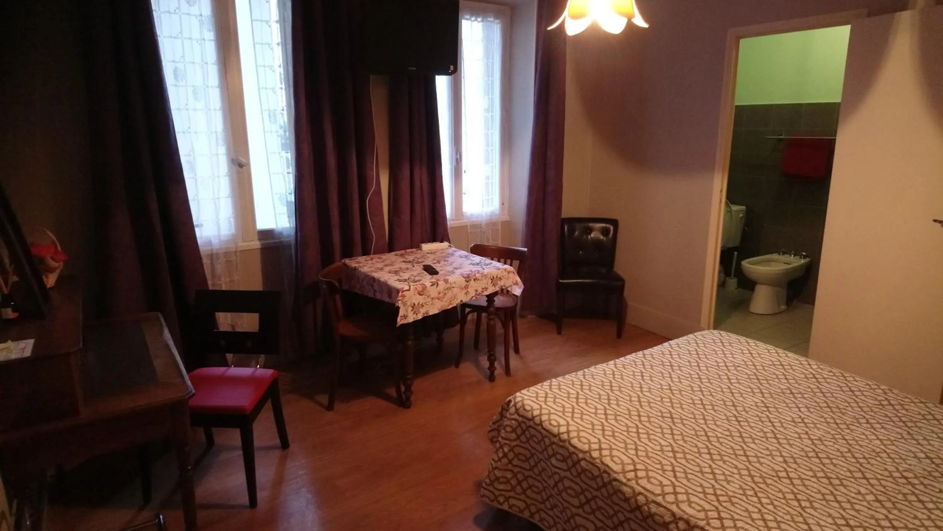 Bed in Hotel de la Poste