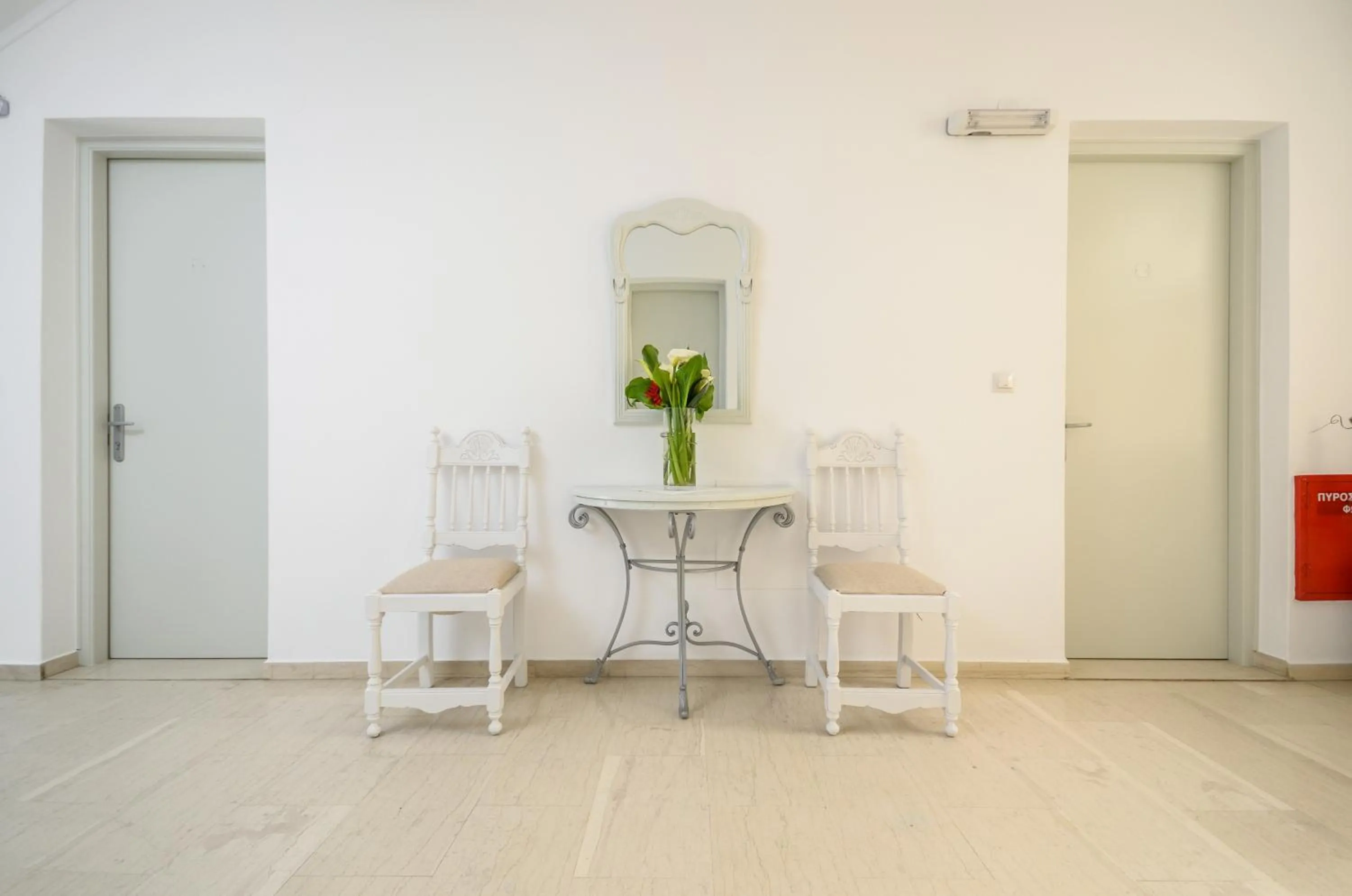 Area and facilities in Golden Beach Studios Down Town