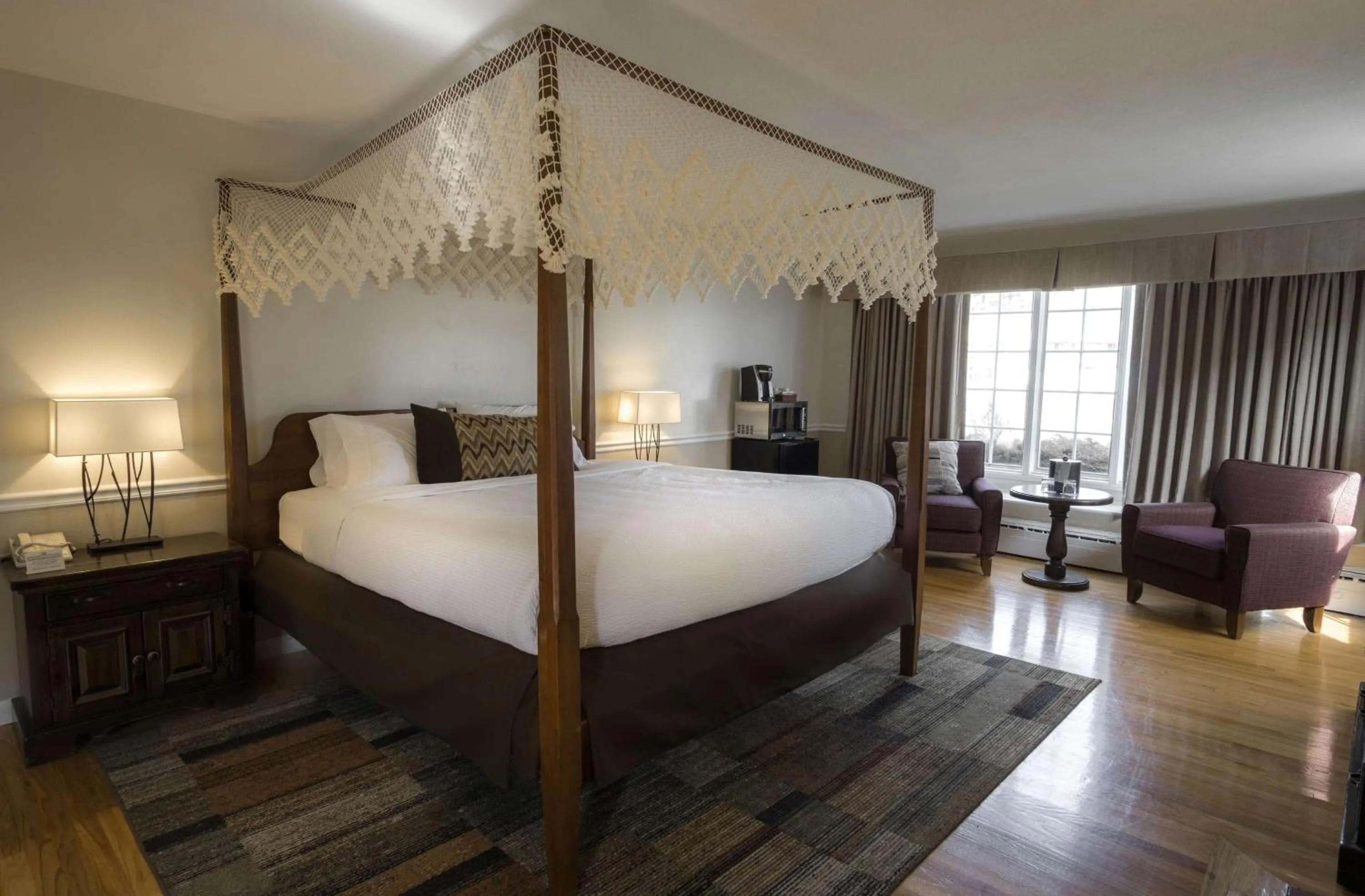 Photo of the whole room, Bed in The Yankee, Trademark Collection by Wyndham