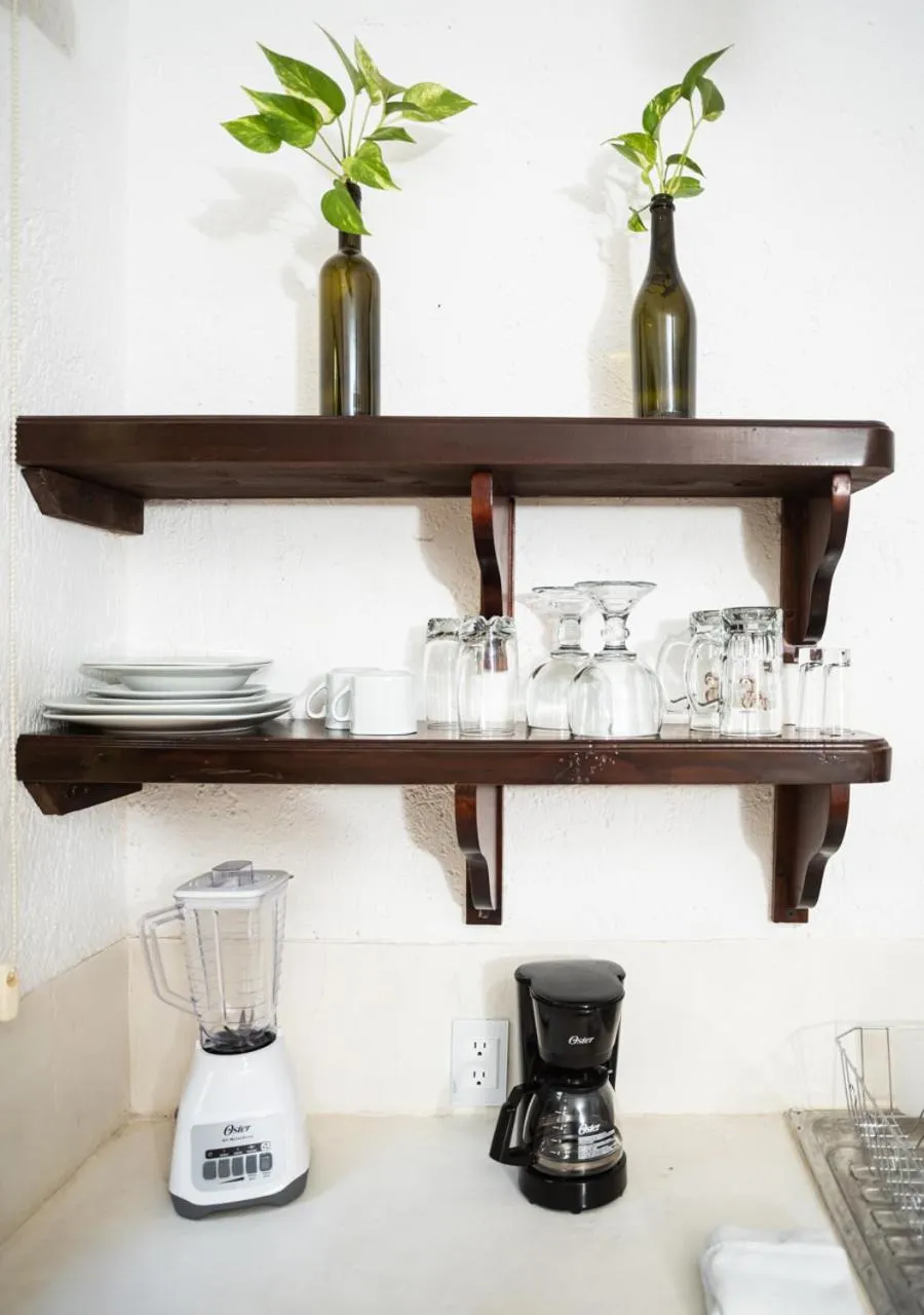 Coffee/tea facilities in Villa Los Mangles Boutique Hotel