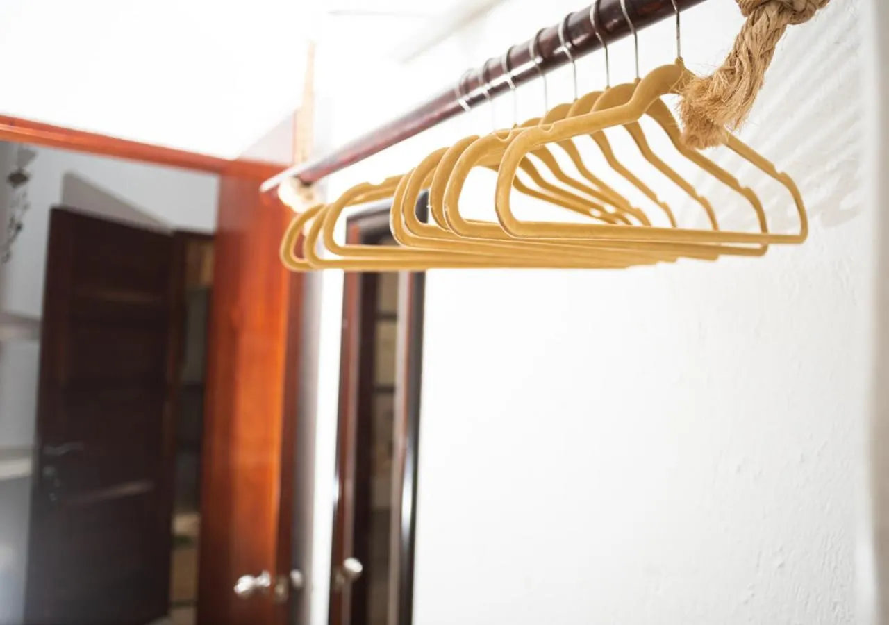 wardrobe in Villa Los Mangles Boutique Hotel