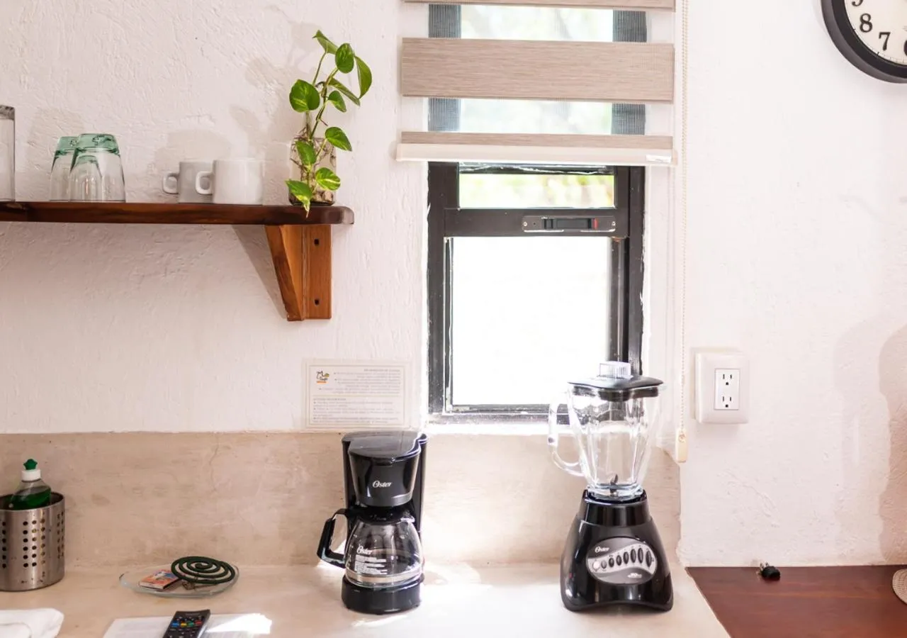 Coffee/tea facilities in Villa Los Mangles Boutique Hotel
