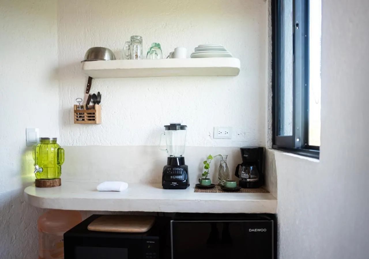 Coffee/tea facilities in Villa Los Mangles Boutique Hotel