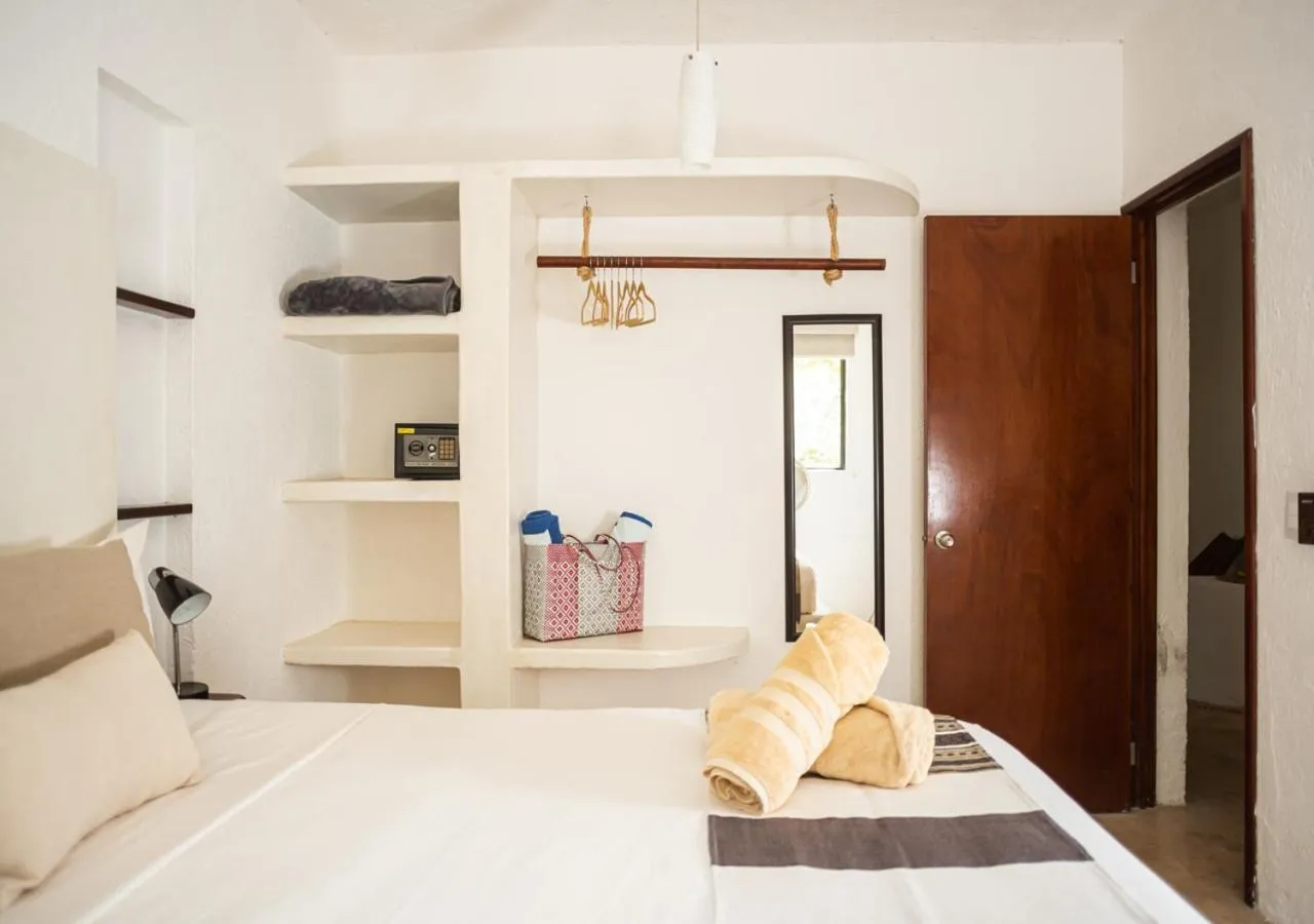 Photo of the whole room, Bed in Villa Los Mangles Boutique Hotel