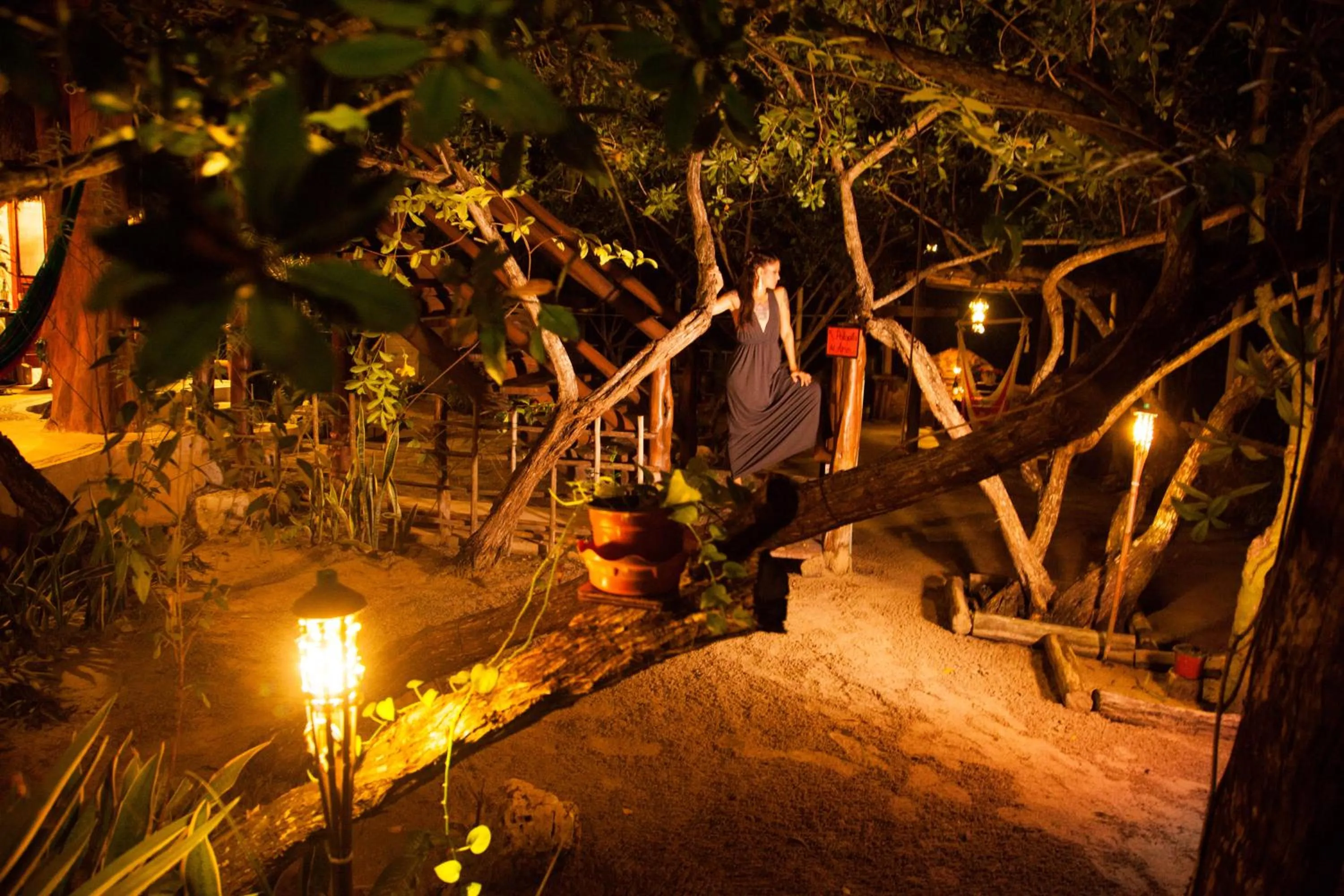 Night in Villa Los Mangles Boutique Hotel