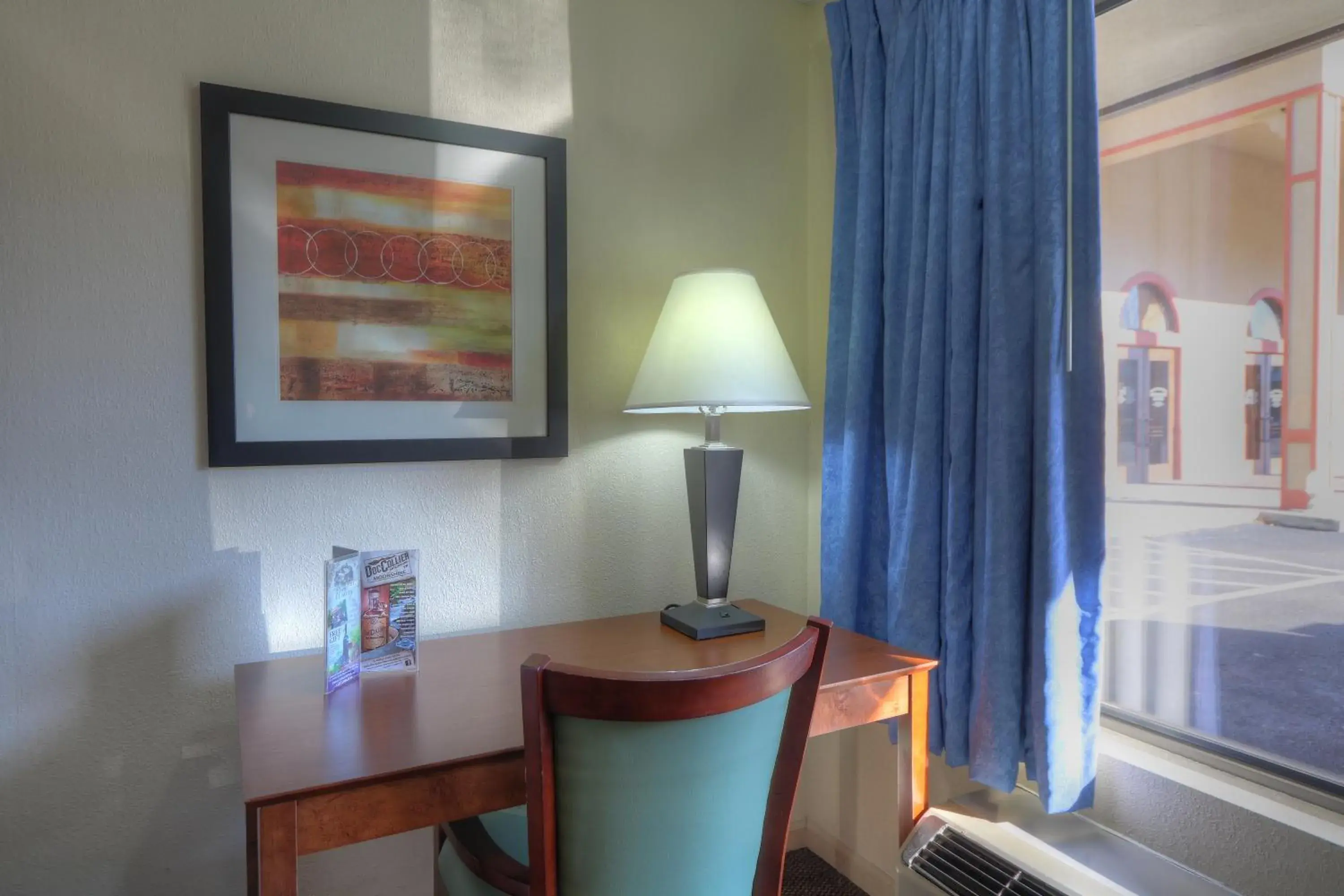 Queen Room with Two Queen Beds, Mobility Access and Bathtub with Grab Bars, Non-Smoking in Days Inn By Wyndham Pigeon Forge South Queen Room with Two Queen Beds, Mobility Access and Bathtub with Grab Bars, Non-Smoking in Days Inn By Wyndham Pigeon Forge South