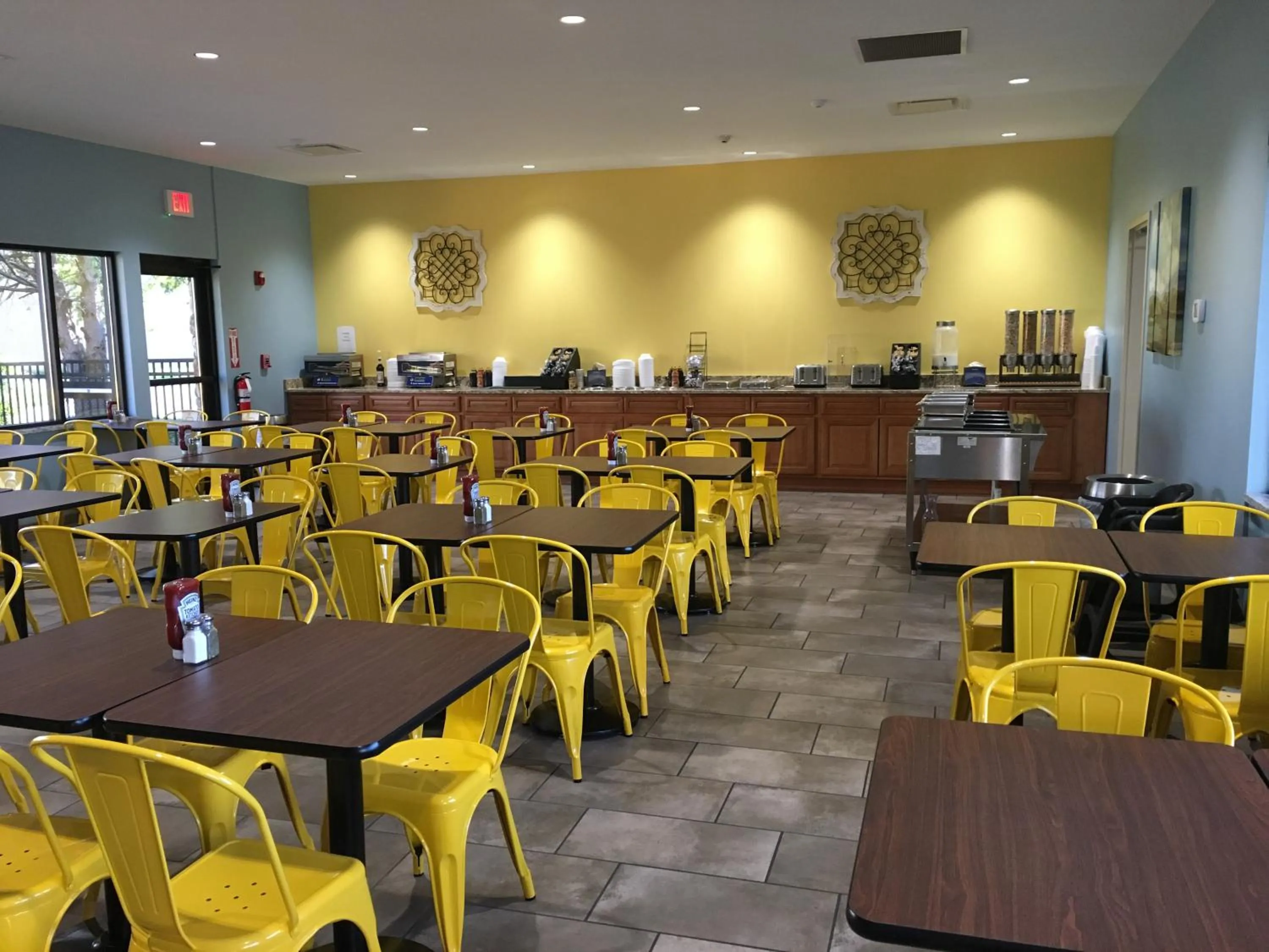 Breakfast in Creekstone Inn