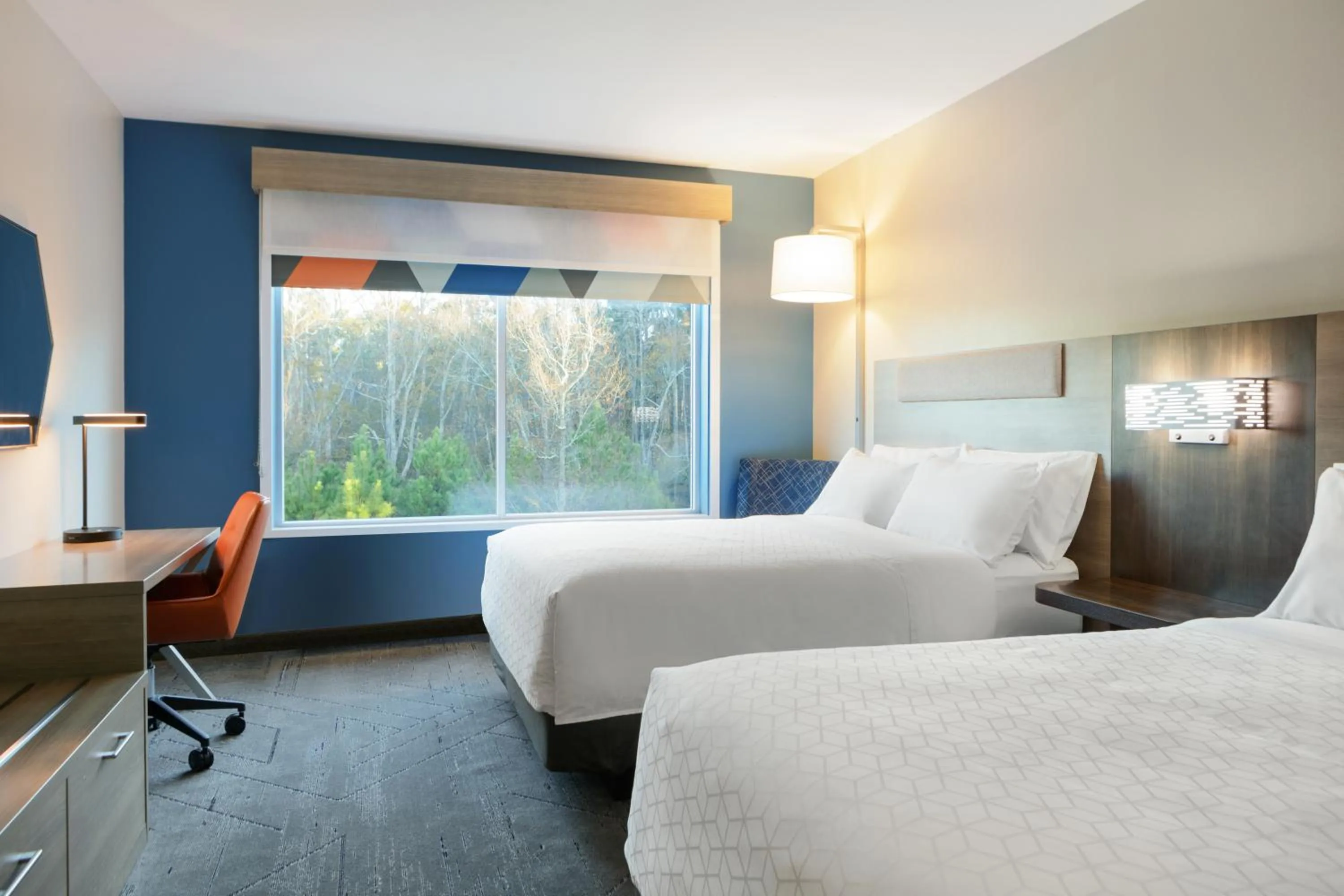Guests, Bed in Holiday Inn Express Richmond-Brandermill-Hull Street by IHG