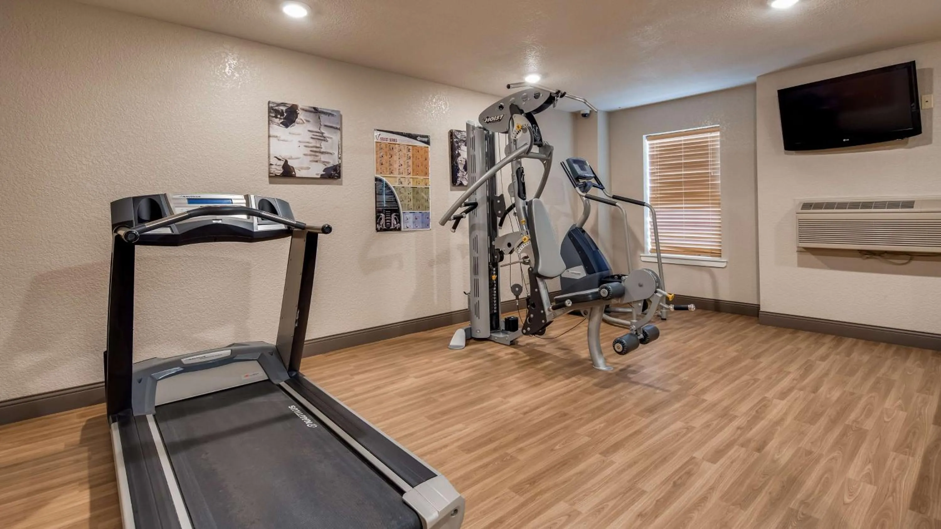 Fitness centre/facilities in Best Western Plus Bayshore Inn