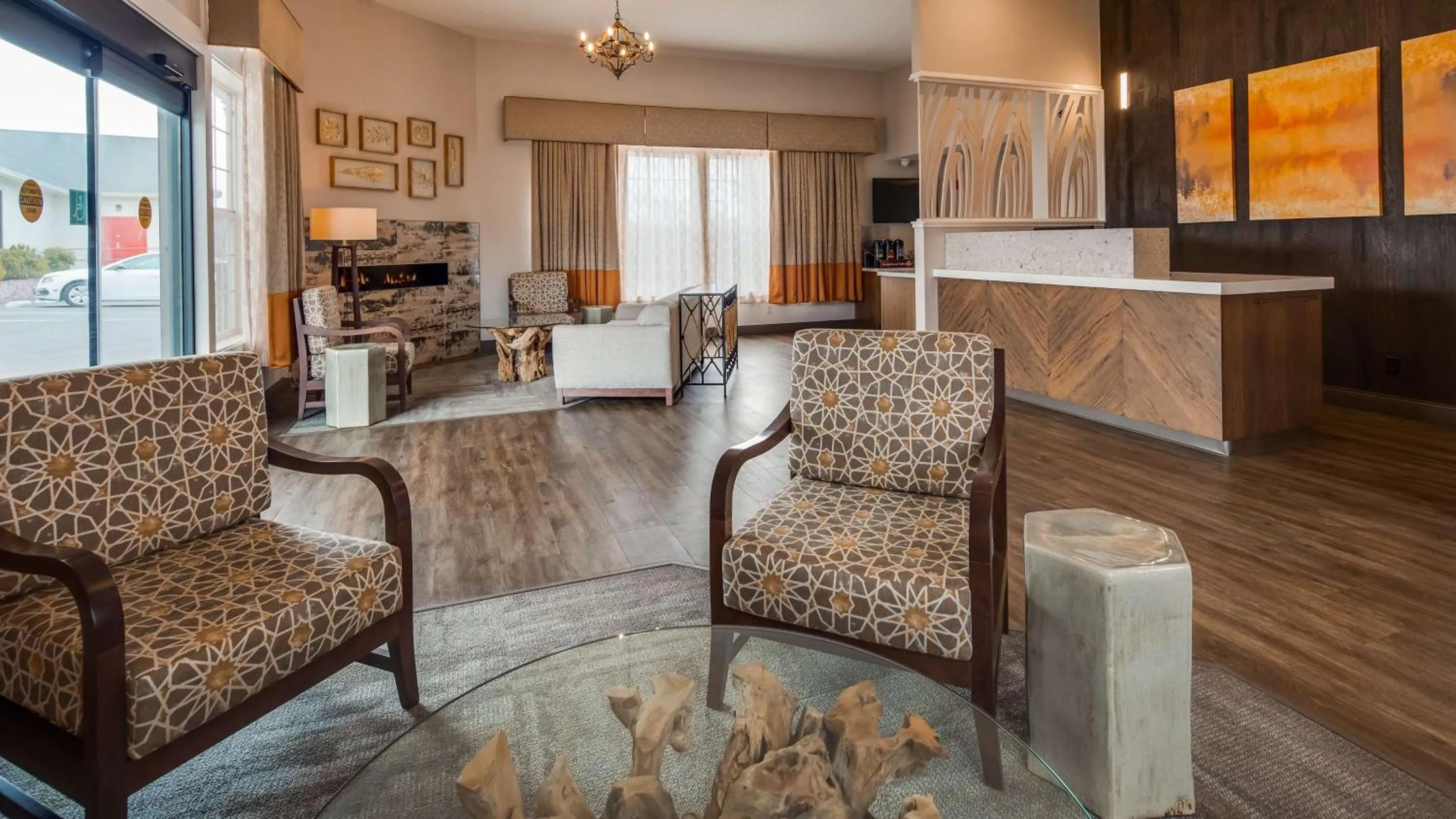 Lobby or reception in Best Western Plus Bayshore Inn