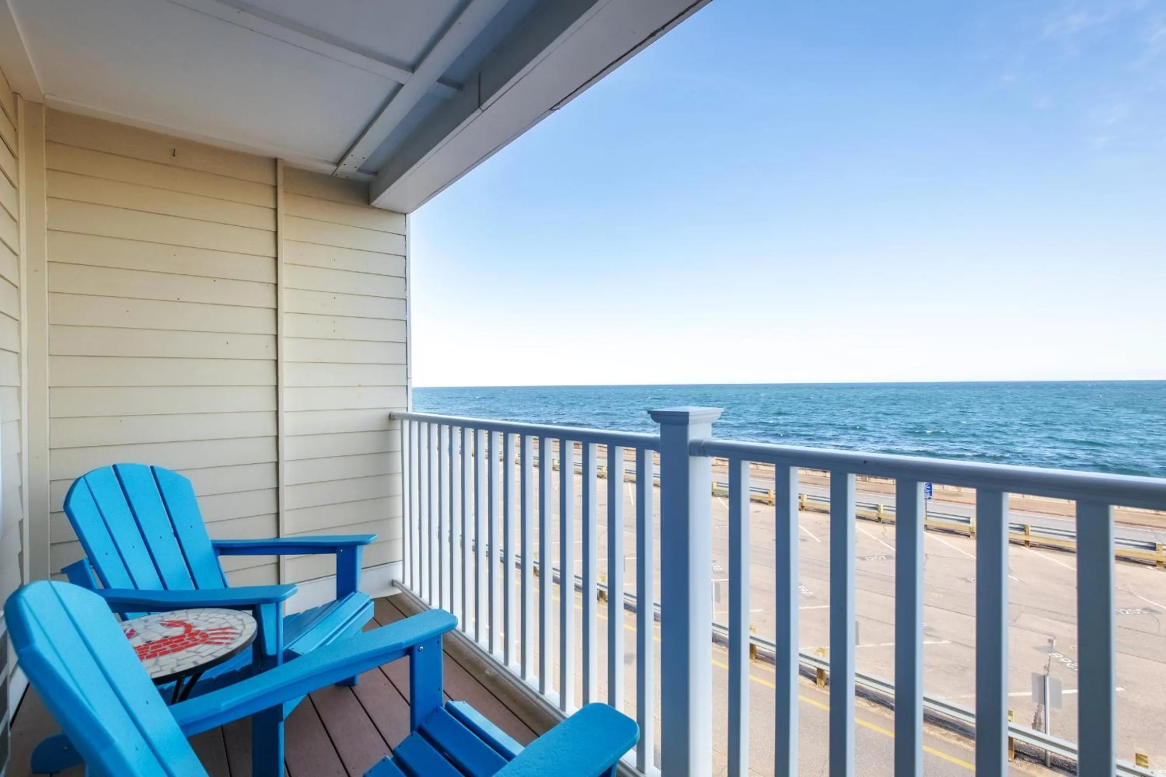 Atlantic Breeze Suites