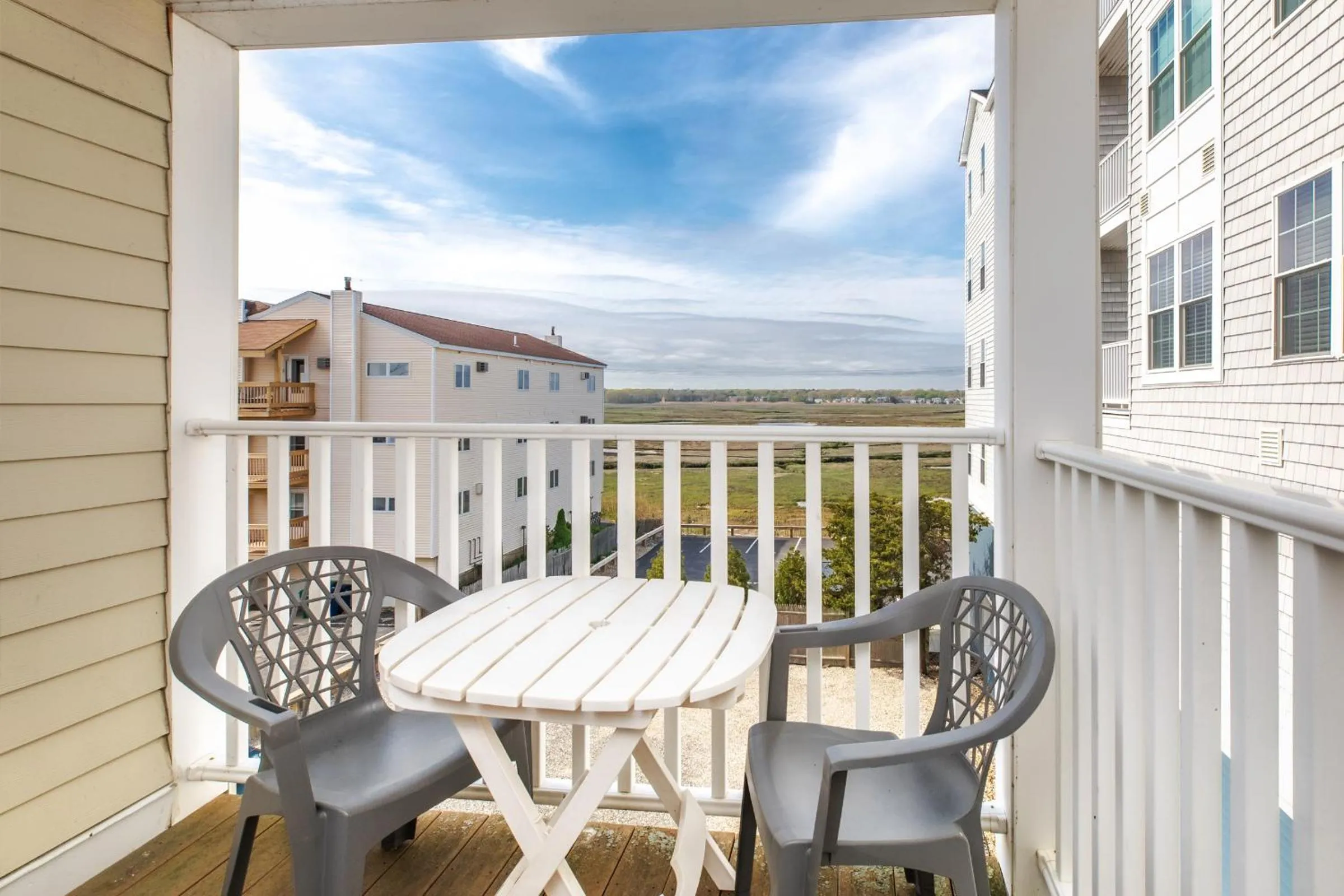 Atlantic Breeze Suites