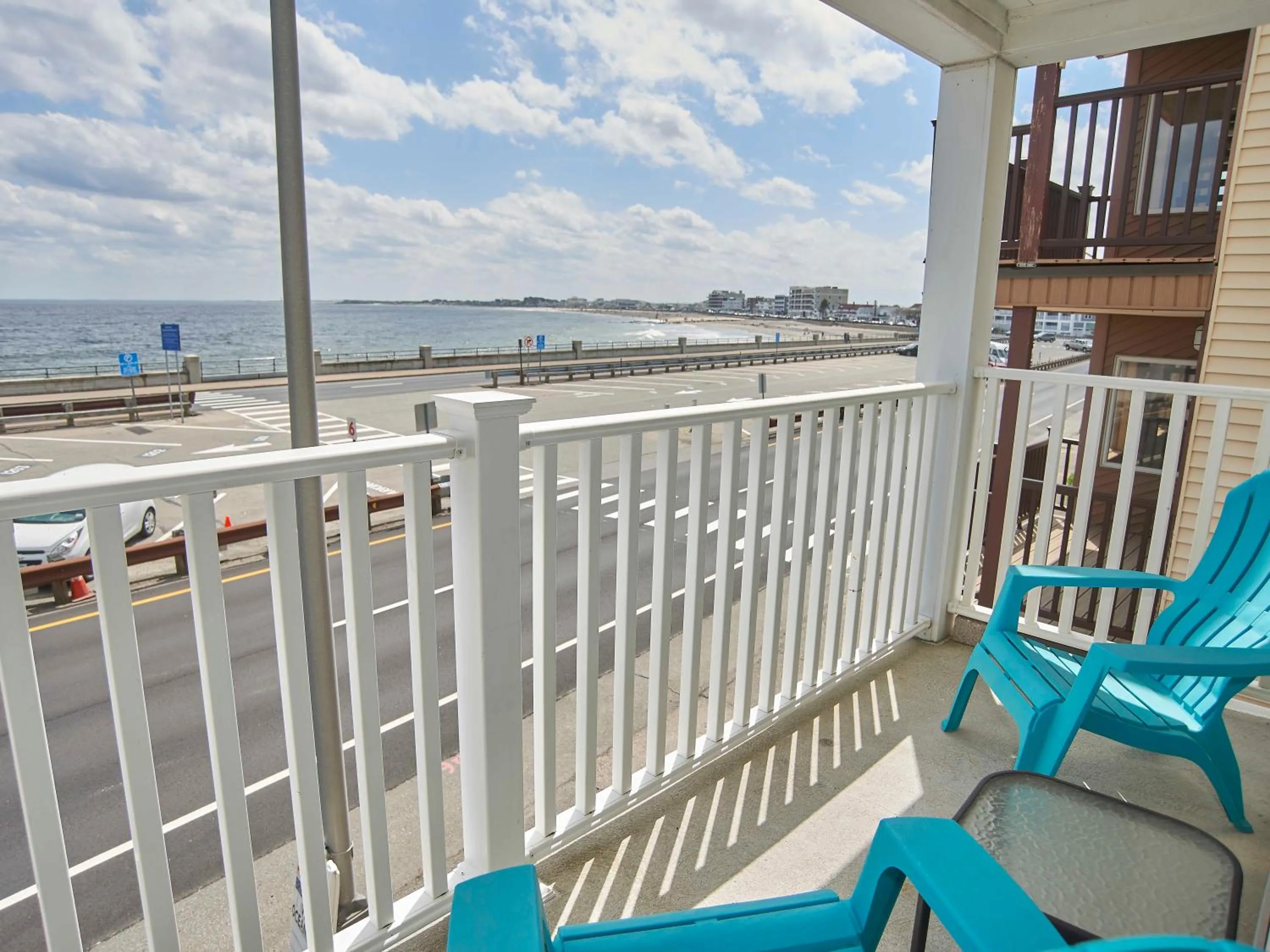 Atlantic Breeze Suites