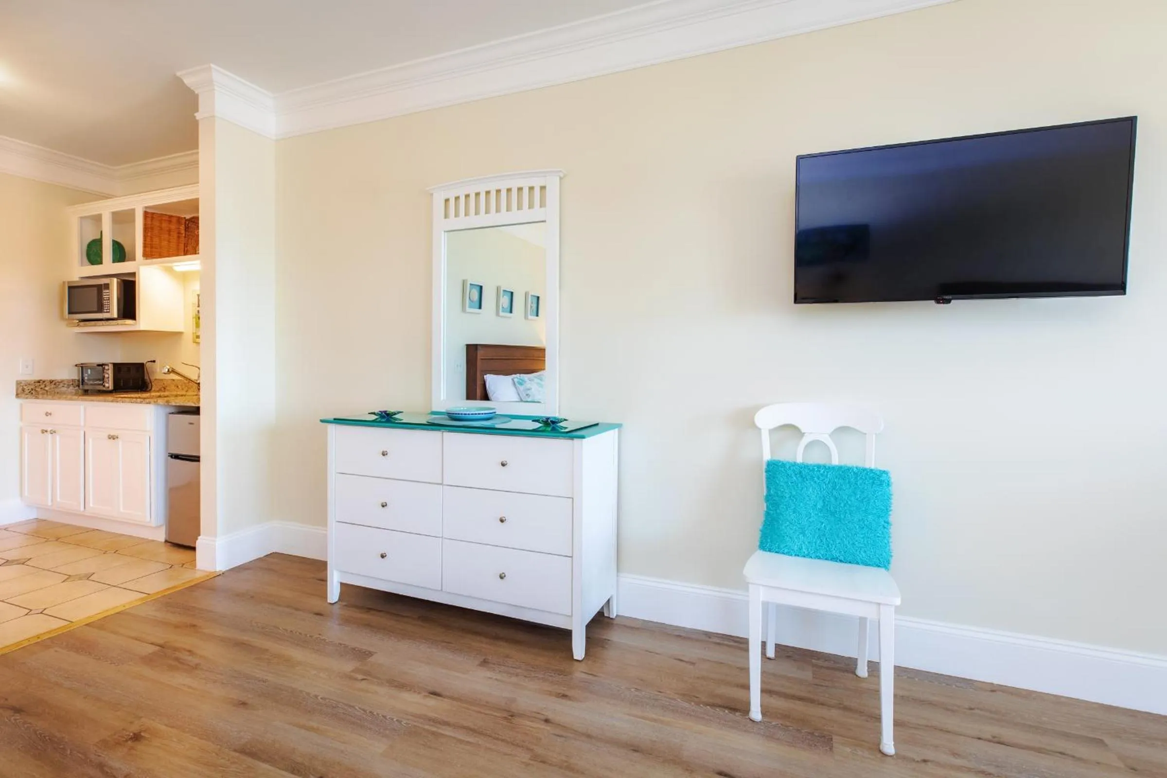 Atlantic Breeze Suites