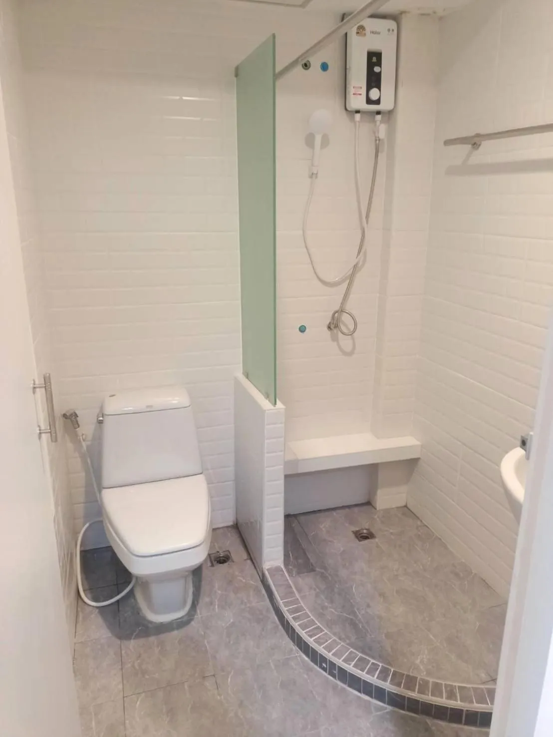 Shower in Royal Garden Home Hotel