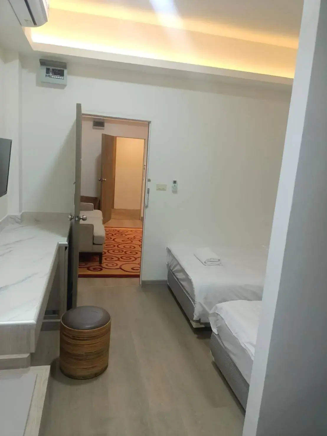 Three-Bedroom Suite in Royal Garden Home Hotel Three-Bedroom Suite in Royal Garden Home Hotel