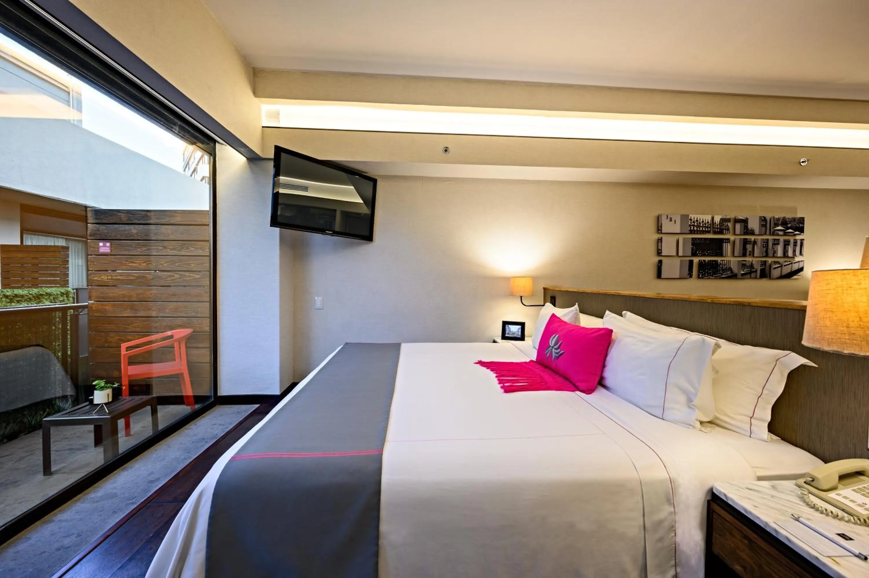 Bed in Las Suites Campos Eliseos